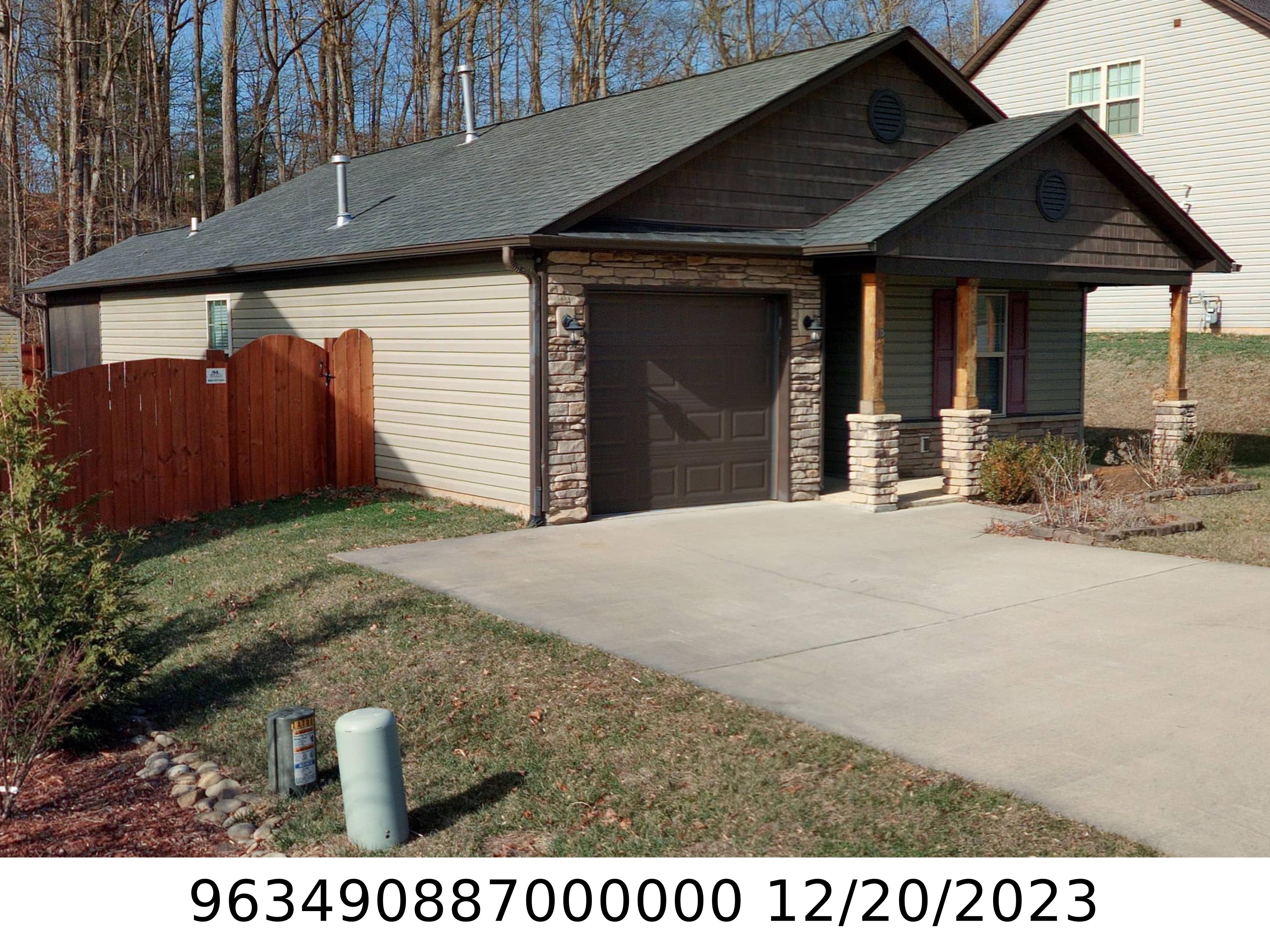 A picture of the property located at 13 MALLARD RUN DR, ARDEN NC 28704.
