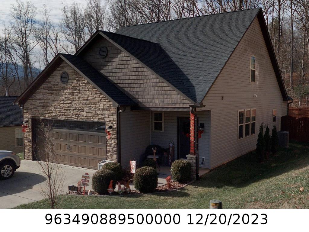 A picture of the property located at 11 MALLARD RUN DR, ARDEN NC 28704.