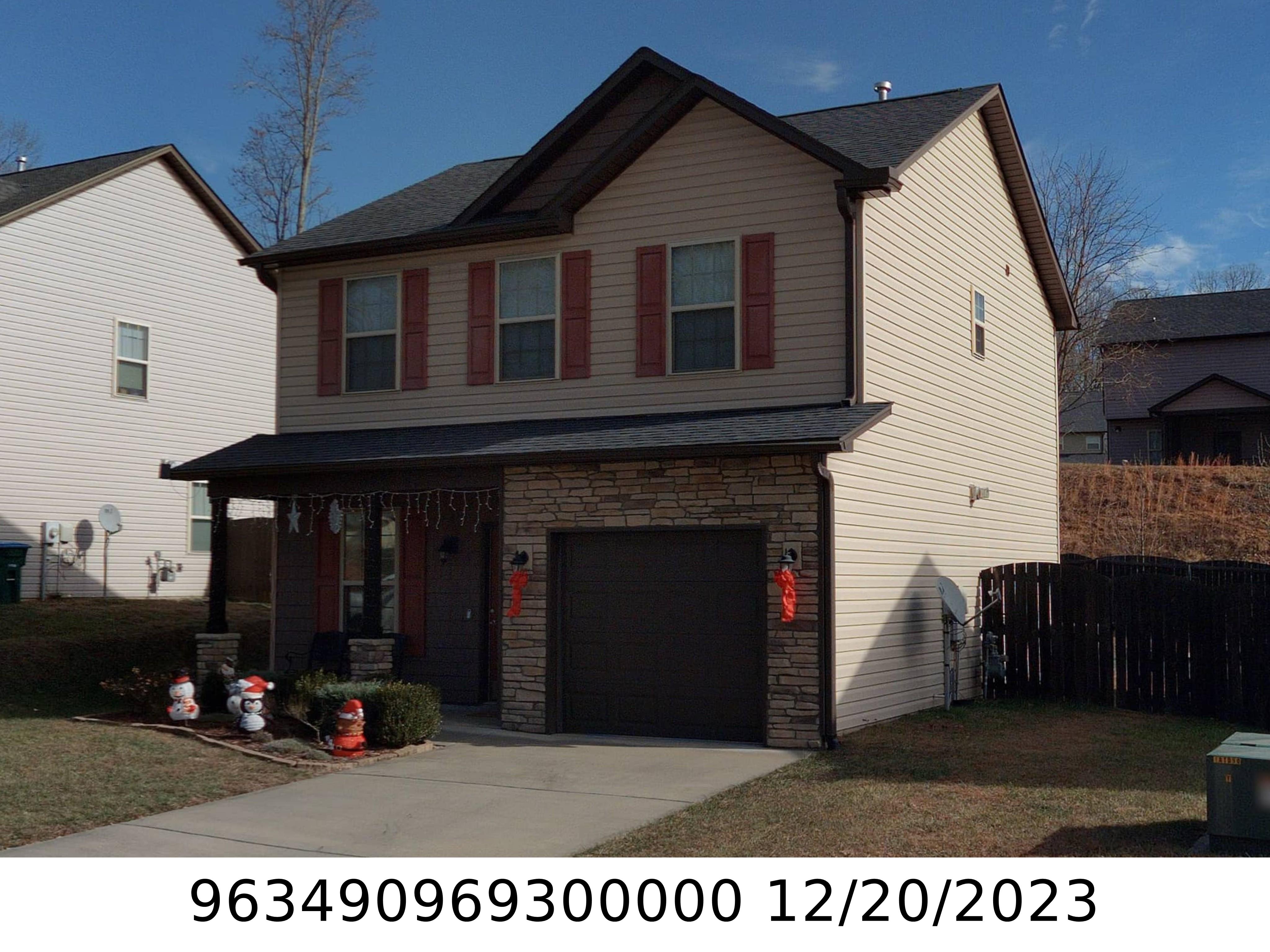 A picture of the property located at 16 MALLARD RUN DR, ARDEN NC 28704.