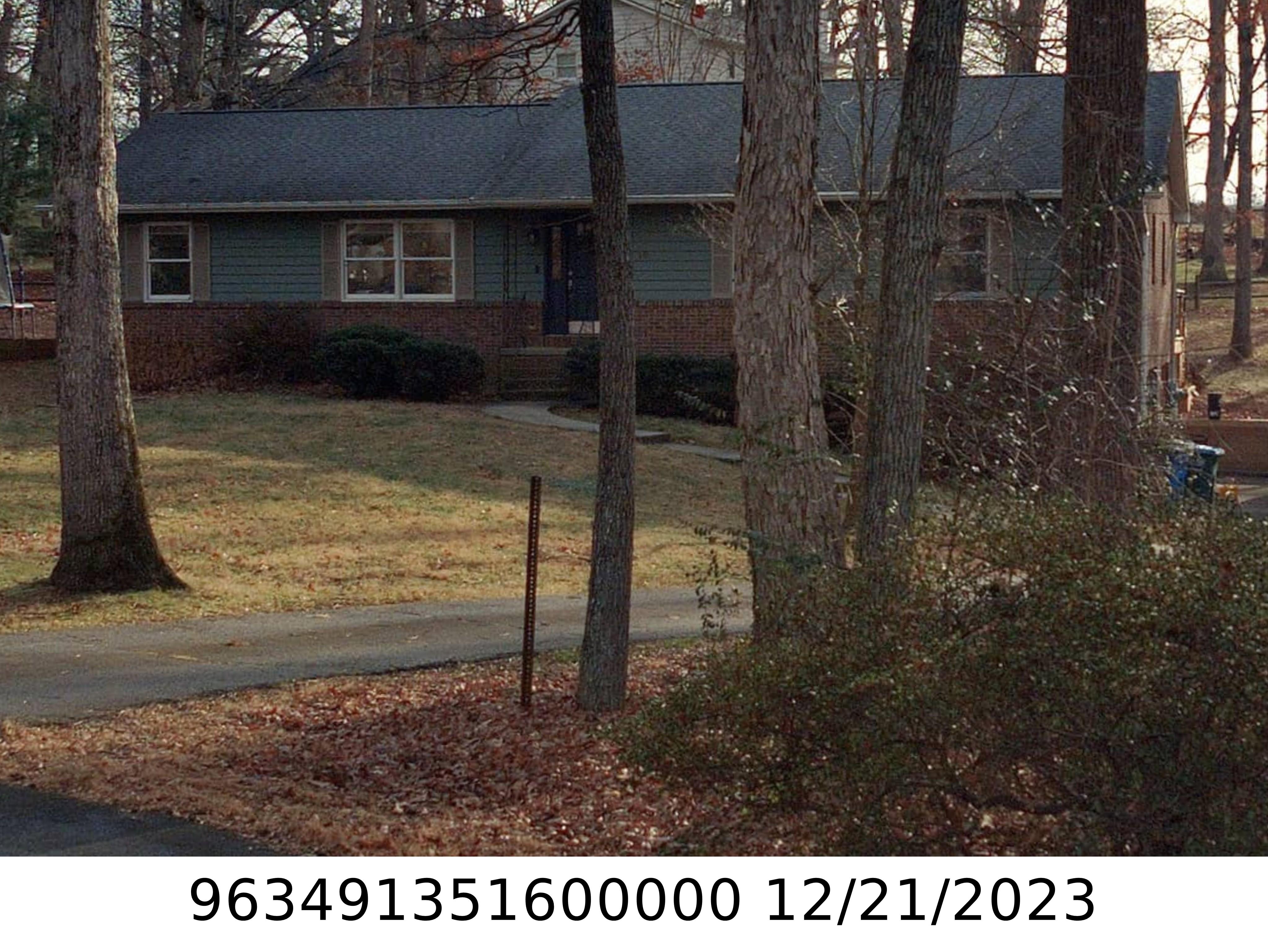 A picture of the property located at 10 ERIKA LN, ARDEN NC 28704.