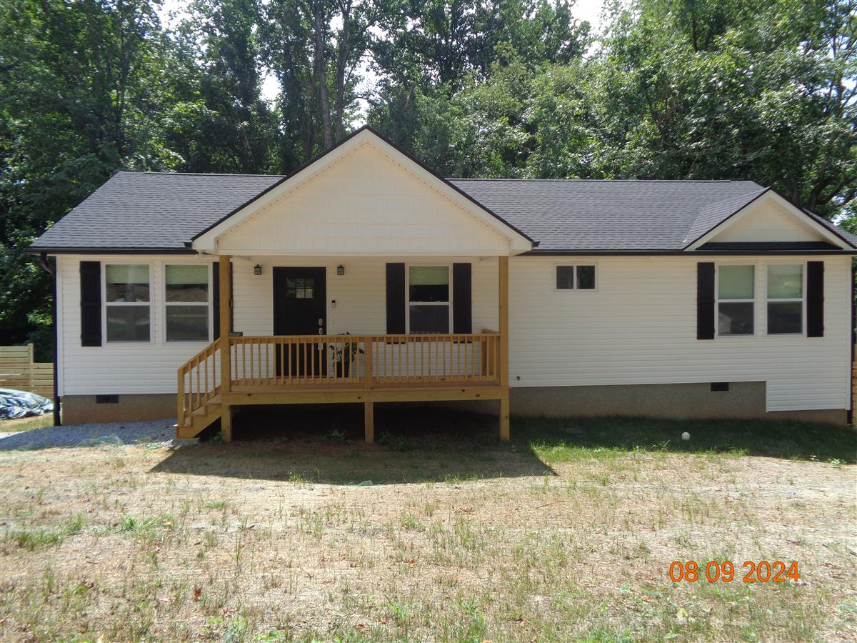 A picture of the property located at 1 ERIKA LN, ARDEN NC 28704.
