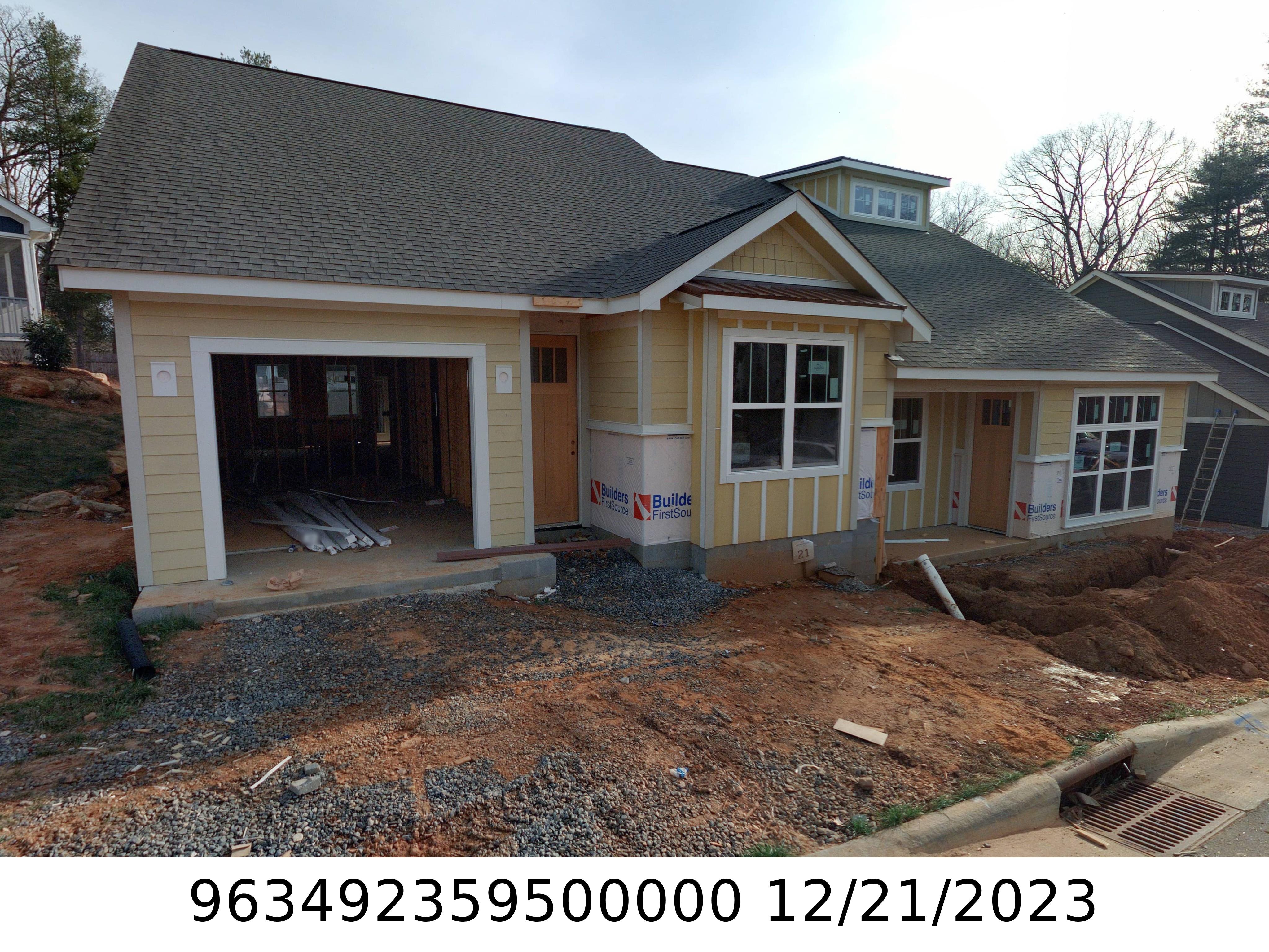 A picture of the property located at 7 HEARTLEAF CIR, ARDEN NC 28704.