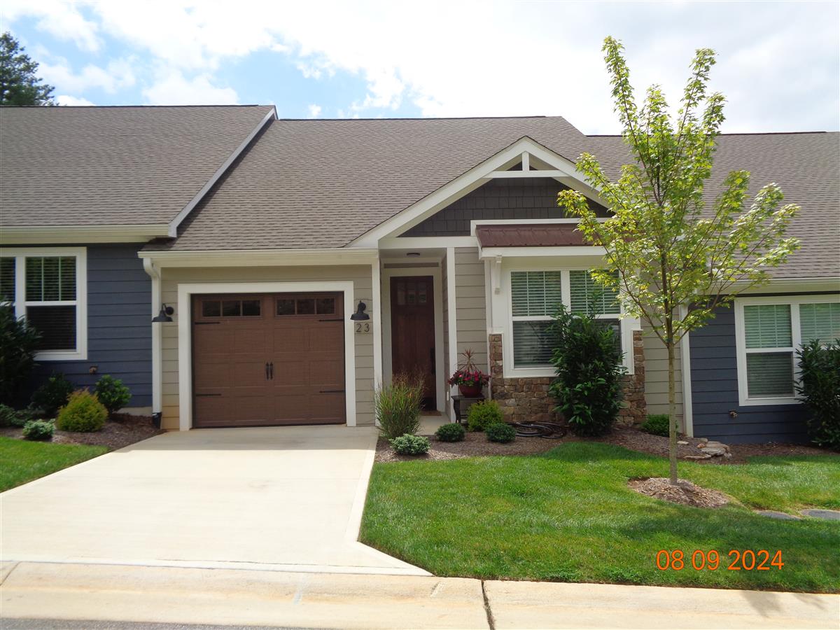 A picture of the property located at 23 HEARTLEAF CIR, ARDEN NC 28704.
