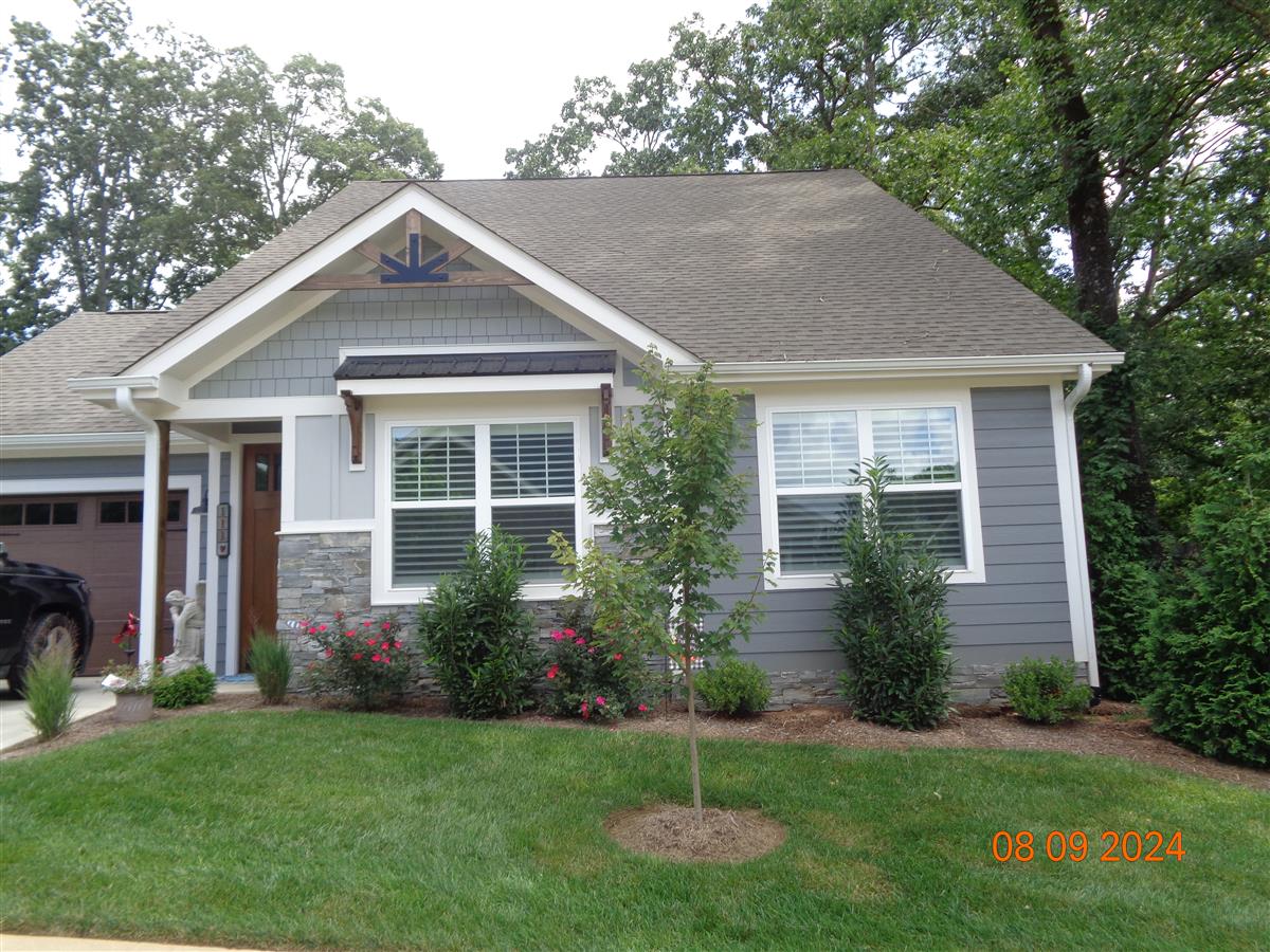 A picture of the property located at 111 CORALROOT LN, ARDEN NC 28704.