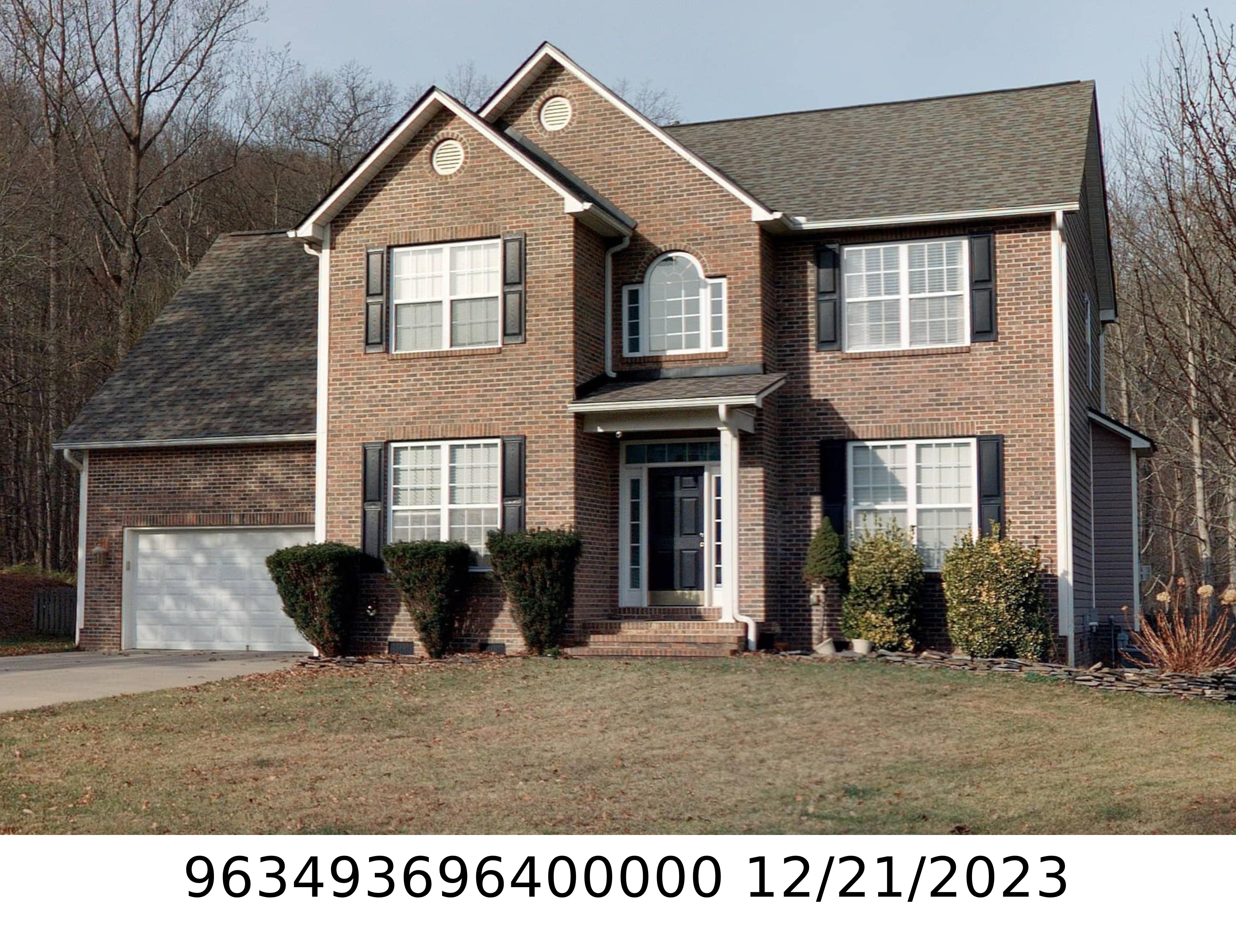 A picture of the property located at 33 YORKTOWN CIR, ARDEN NC 28704.