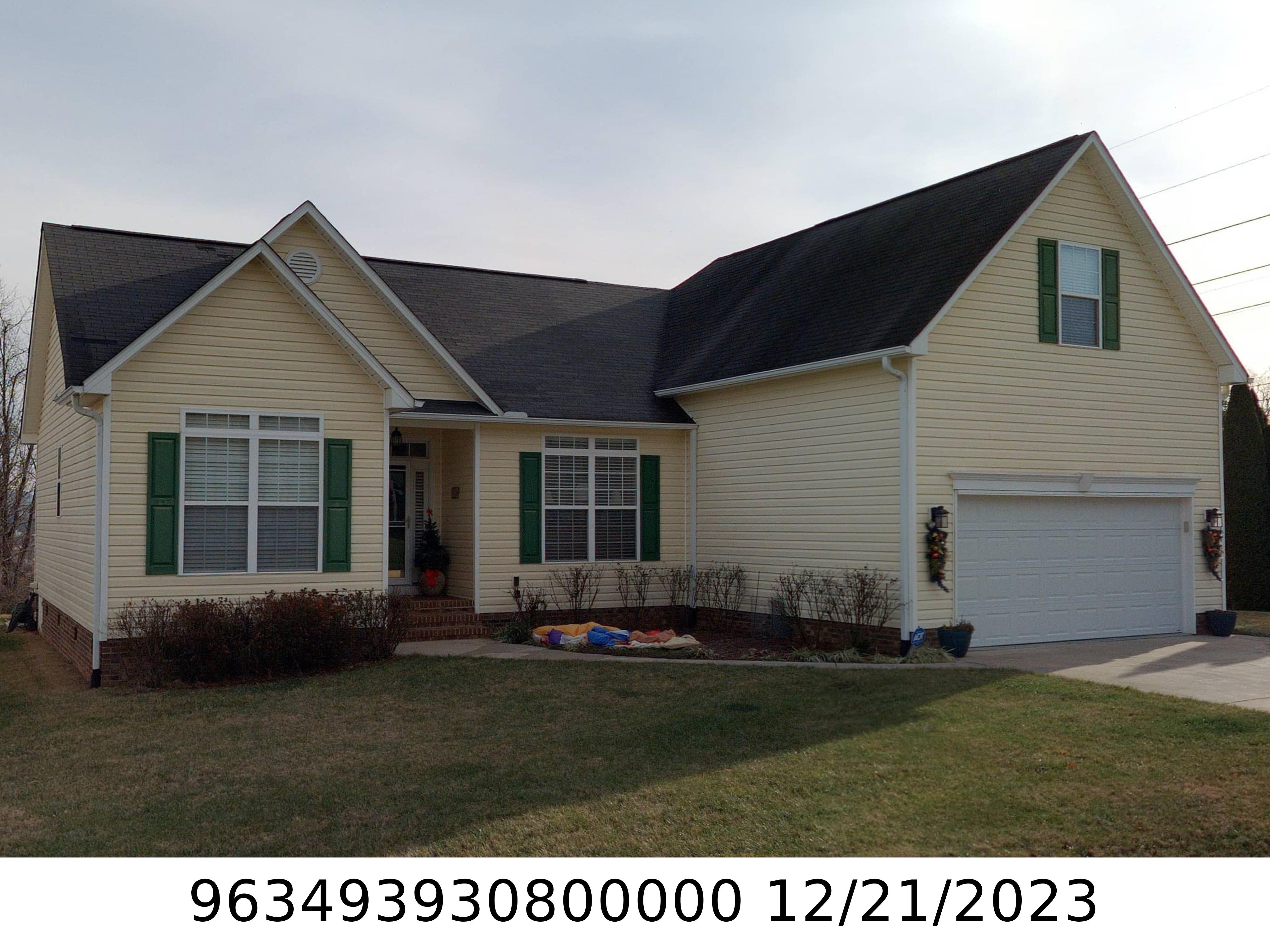 A picture of the property located at 6 GROTON WAY, ARDEN NC 28704.