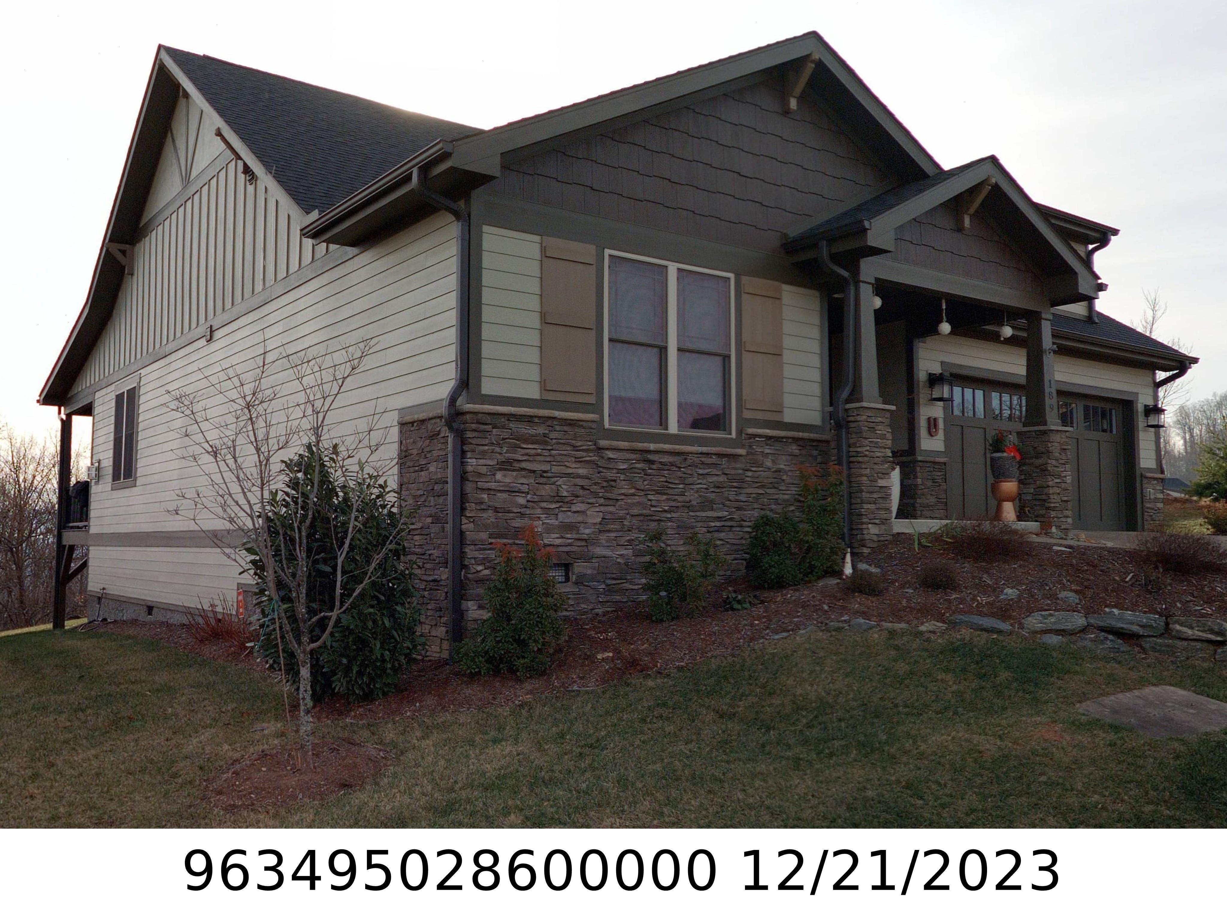 A picture of the property located at 189 WAIGHTSTILL DR, ARDEN NC 28704.