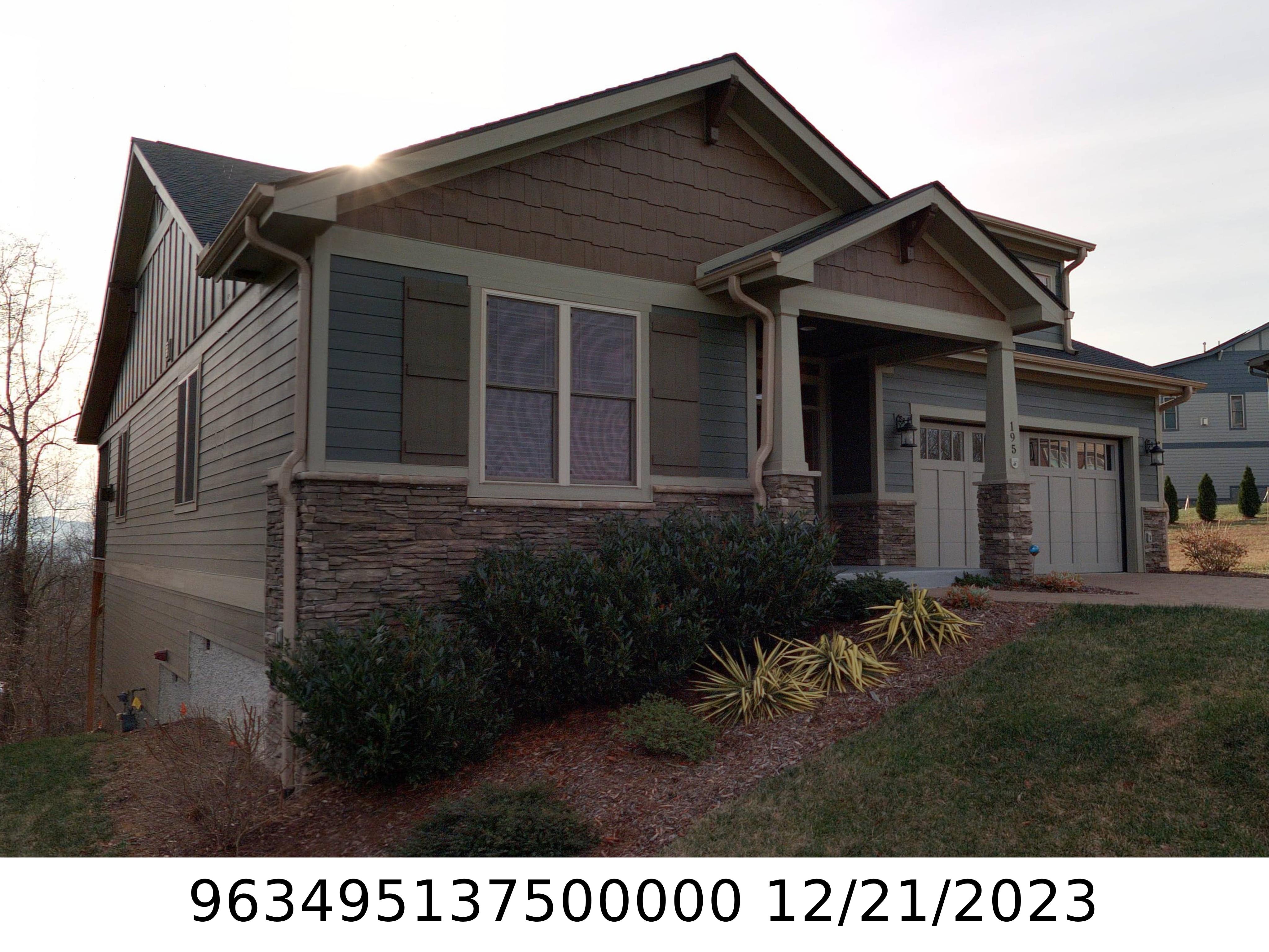 A picture of the property located at 195 WAIGHTSTILL DR, ARDEN NC 28704.