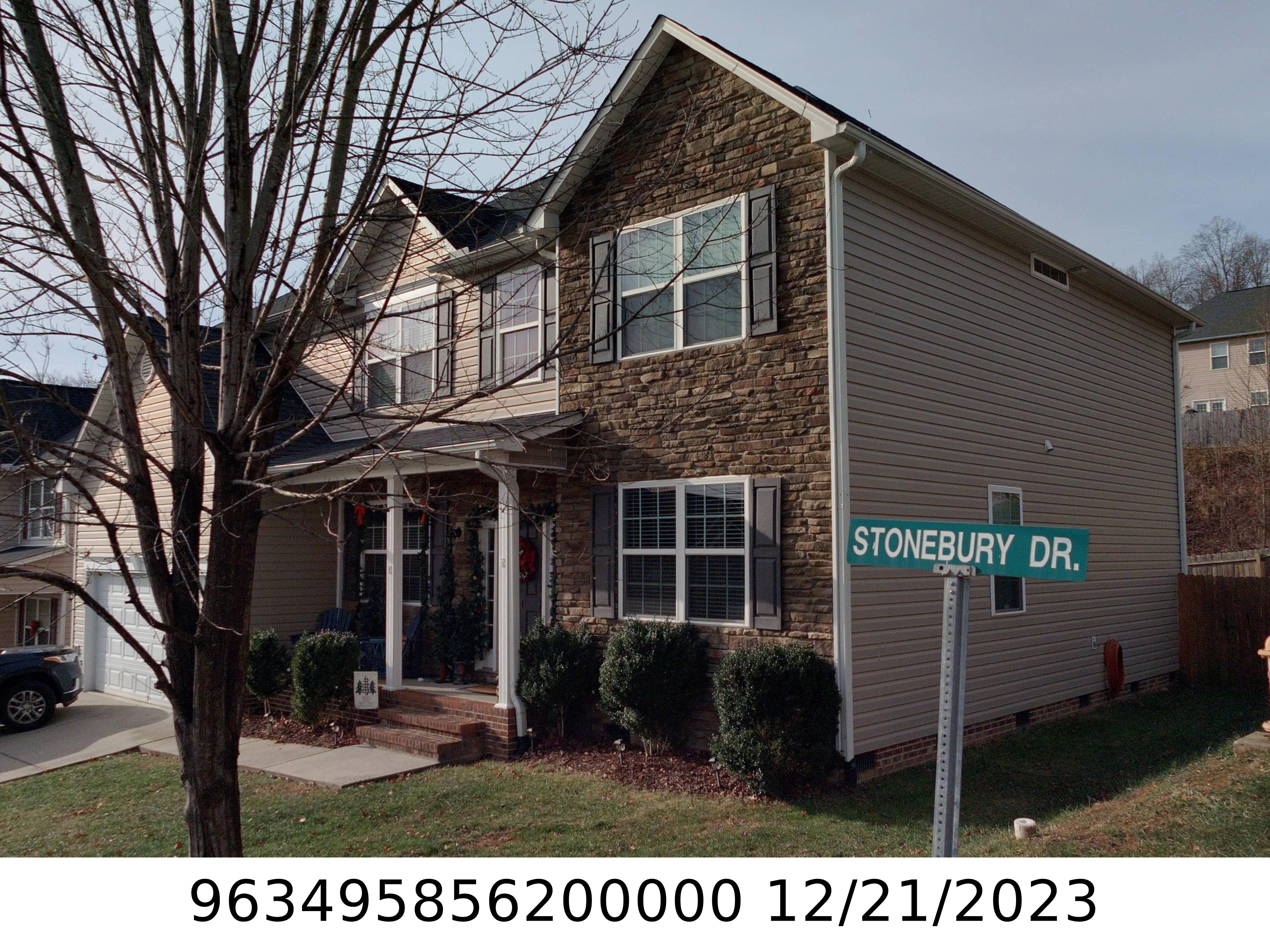 A picture of the property located at 1 STONEBURY DR, ARDEN NC 28704.