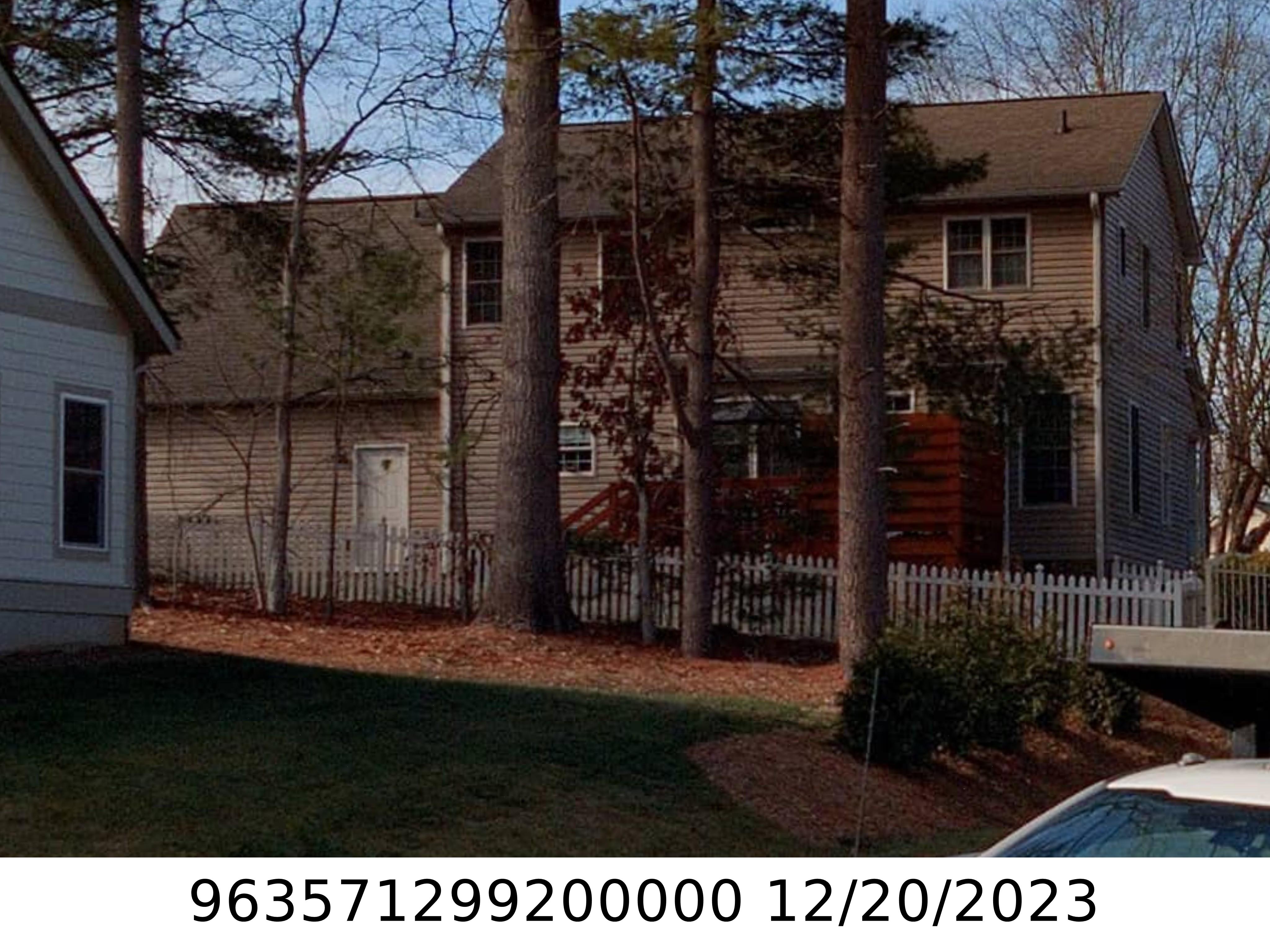 A picture of the property located at 206 WEYBRIDGE DR, ARDEN NC 28704.