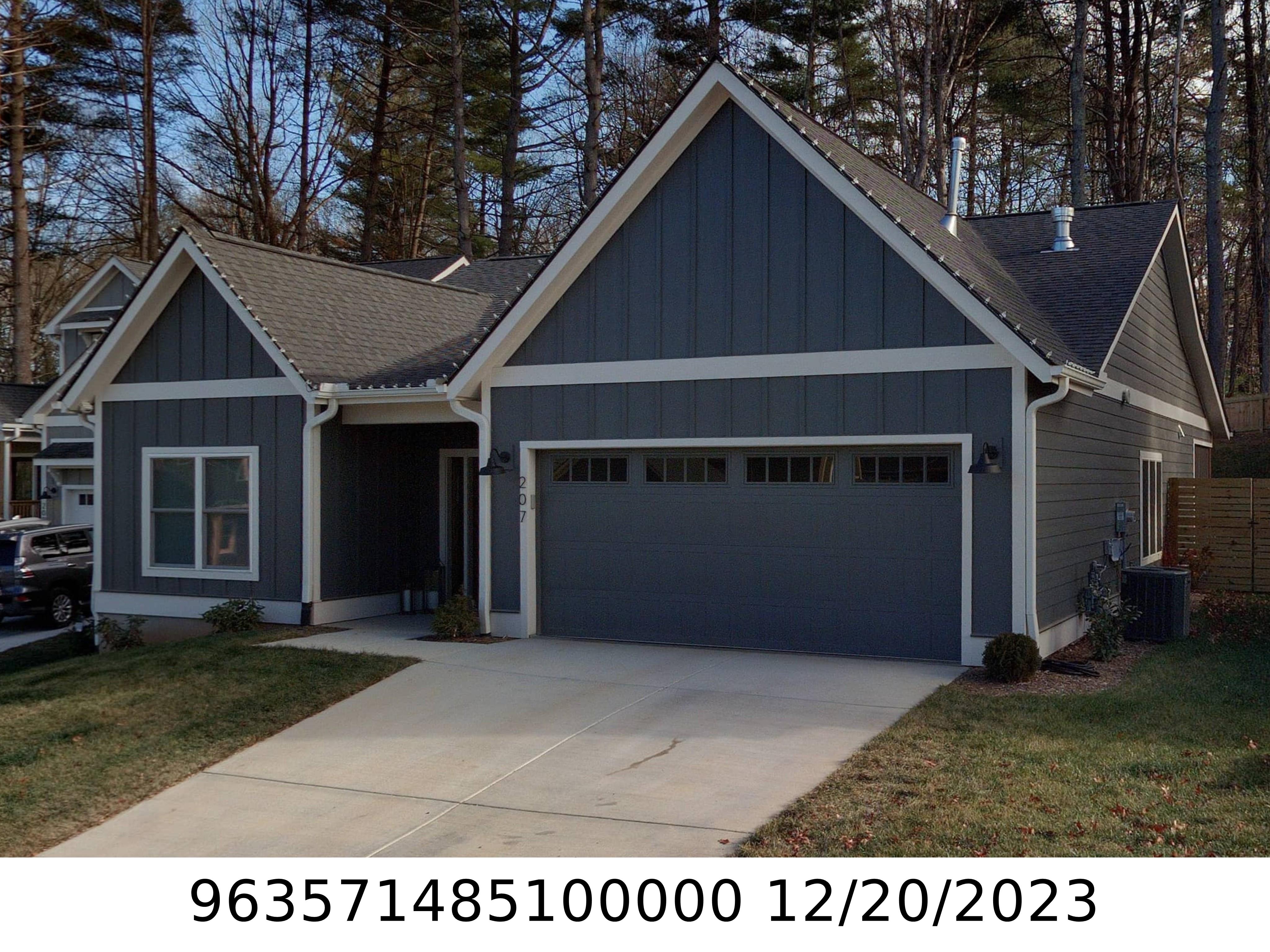 A picture of the property located at 207 WEYBRIDGE DR, ARDEN NC 28704.