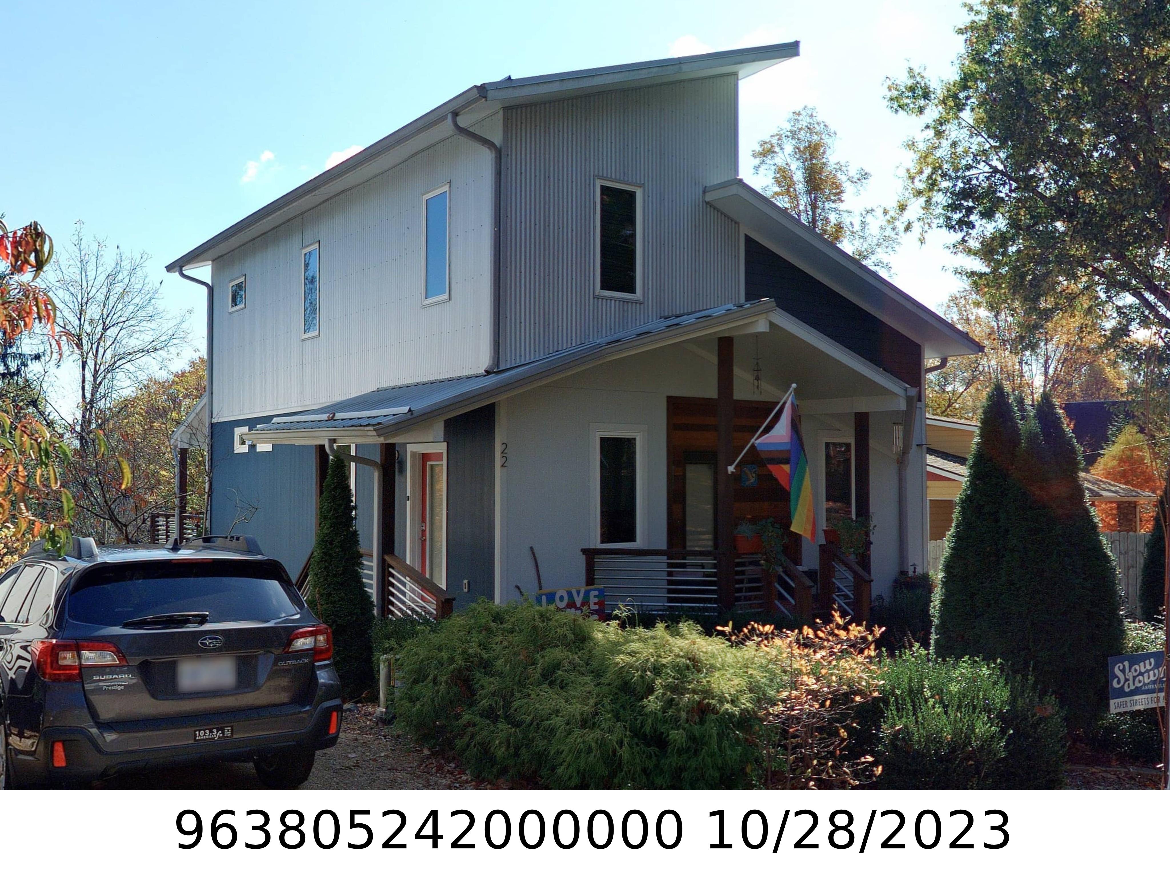A picture of the property located at 22 SULPHUR SPRINGS RD, ASHEVILLE NC 28806.