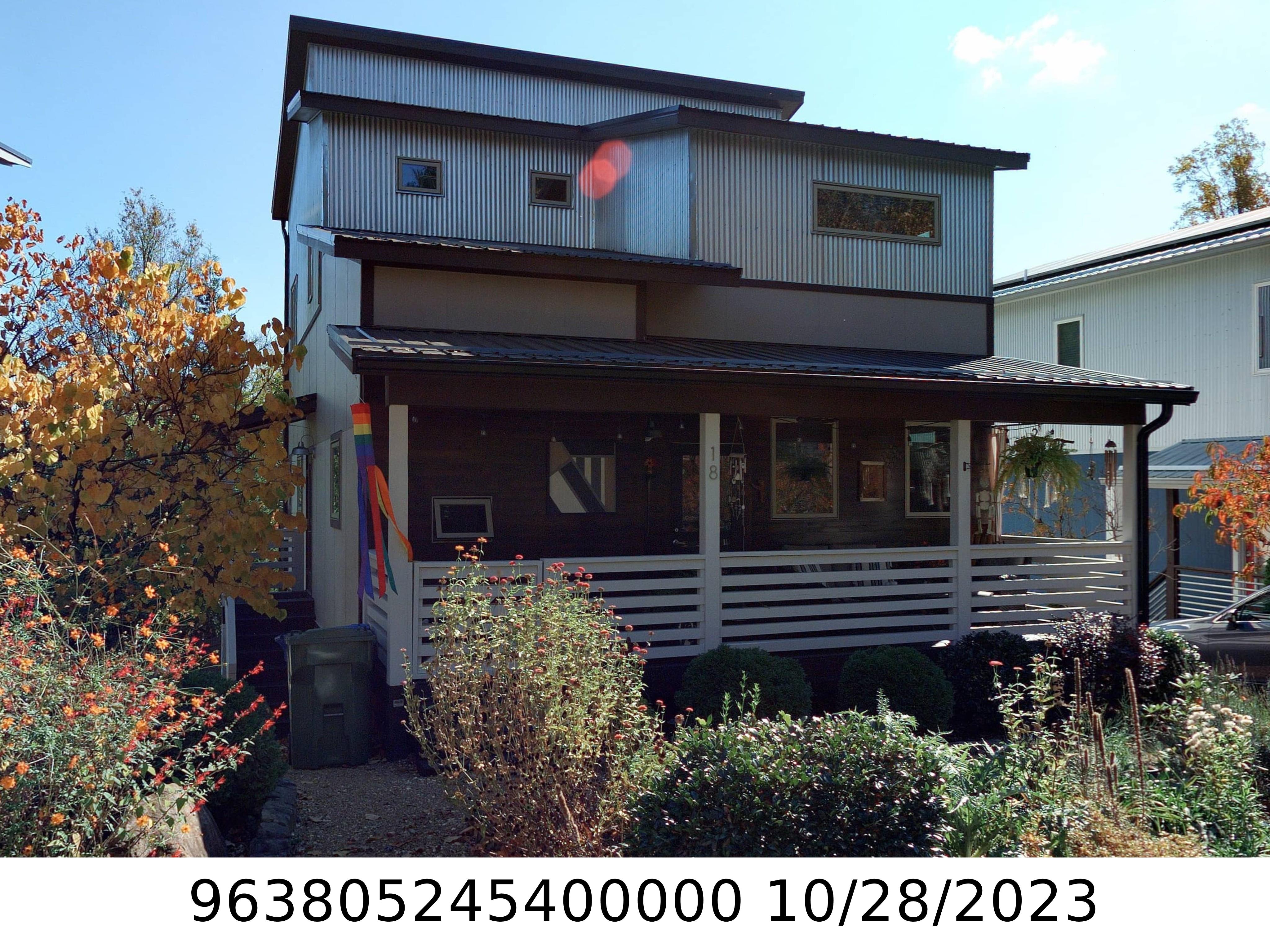 A picture of the property located at 18 SULPHUR SPRINGS RD, ASHEVILLE NC 28806.