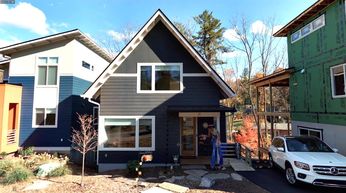 A picture of the property located at 21 ORRINEL WAY, ASHEVILLE NC 28806.