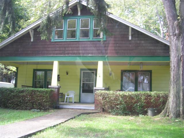 A picture of the property located at 201 BRUCEMONT CIR, ASHEVILLE NC 28806.