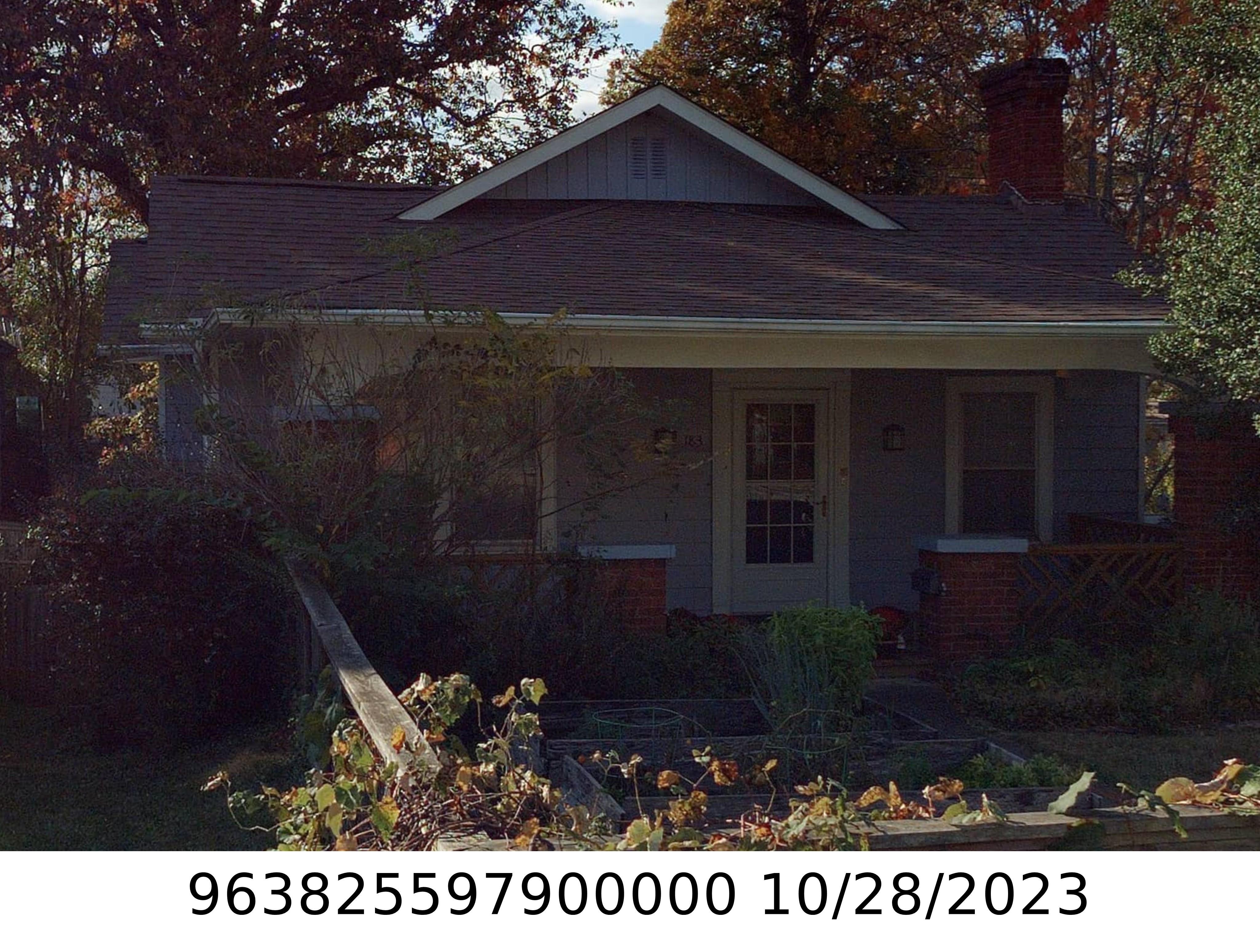 A picture of the property located at 183 BRUCEMONT CIR, ASHEVILLE NC 28806.