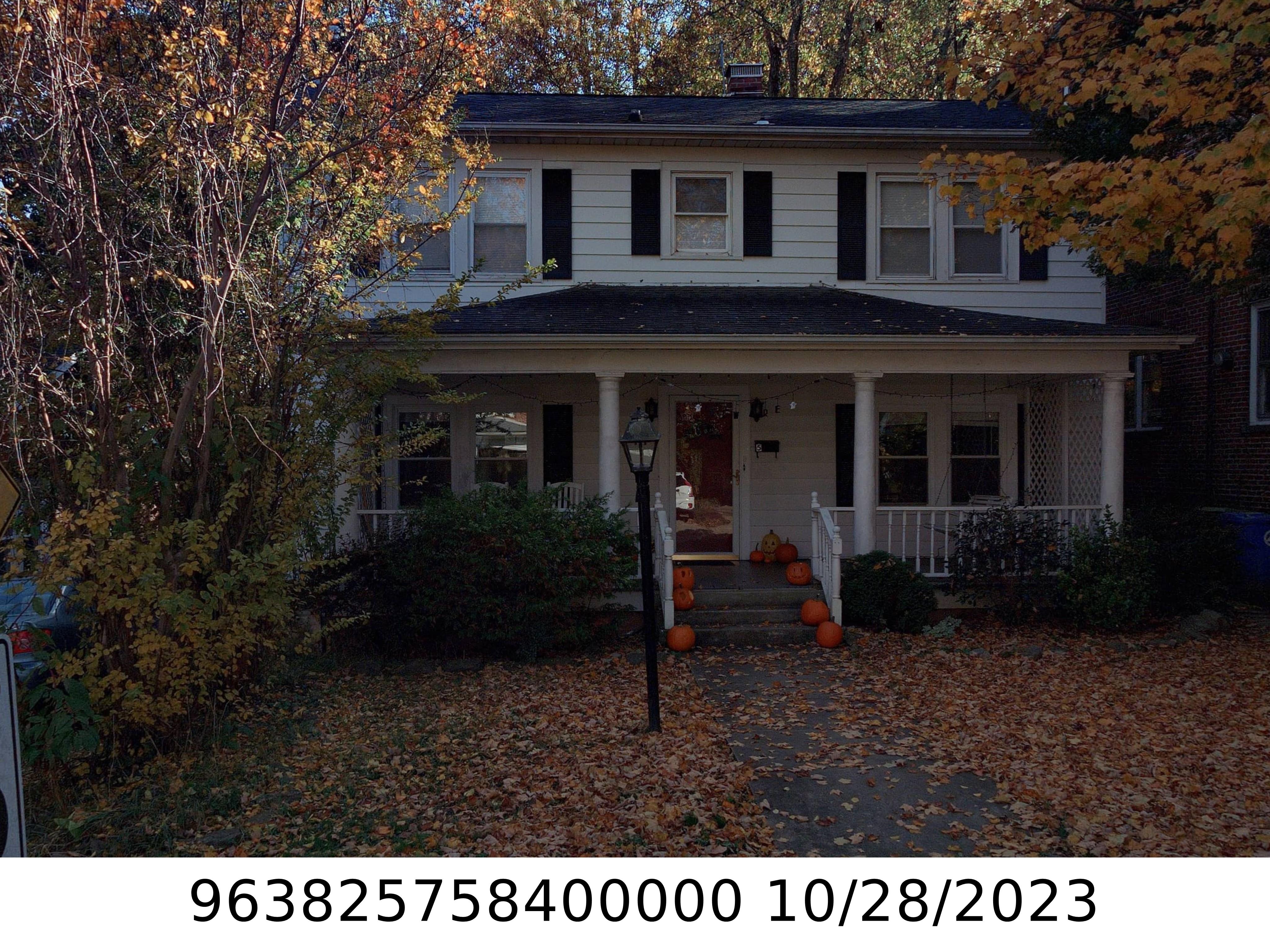 A picture of the property located at 5 BRUCEMONT CIR, ASHEVILLE NC 28806.