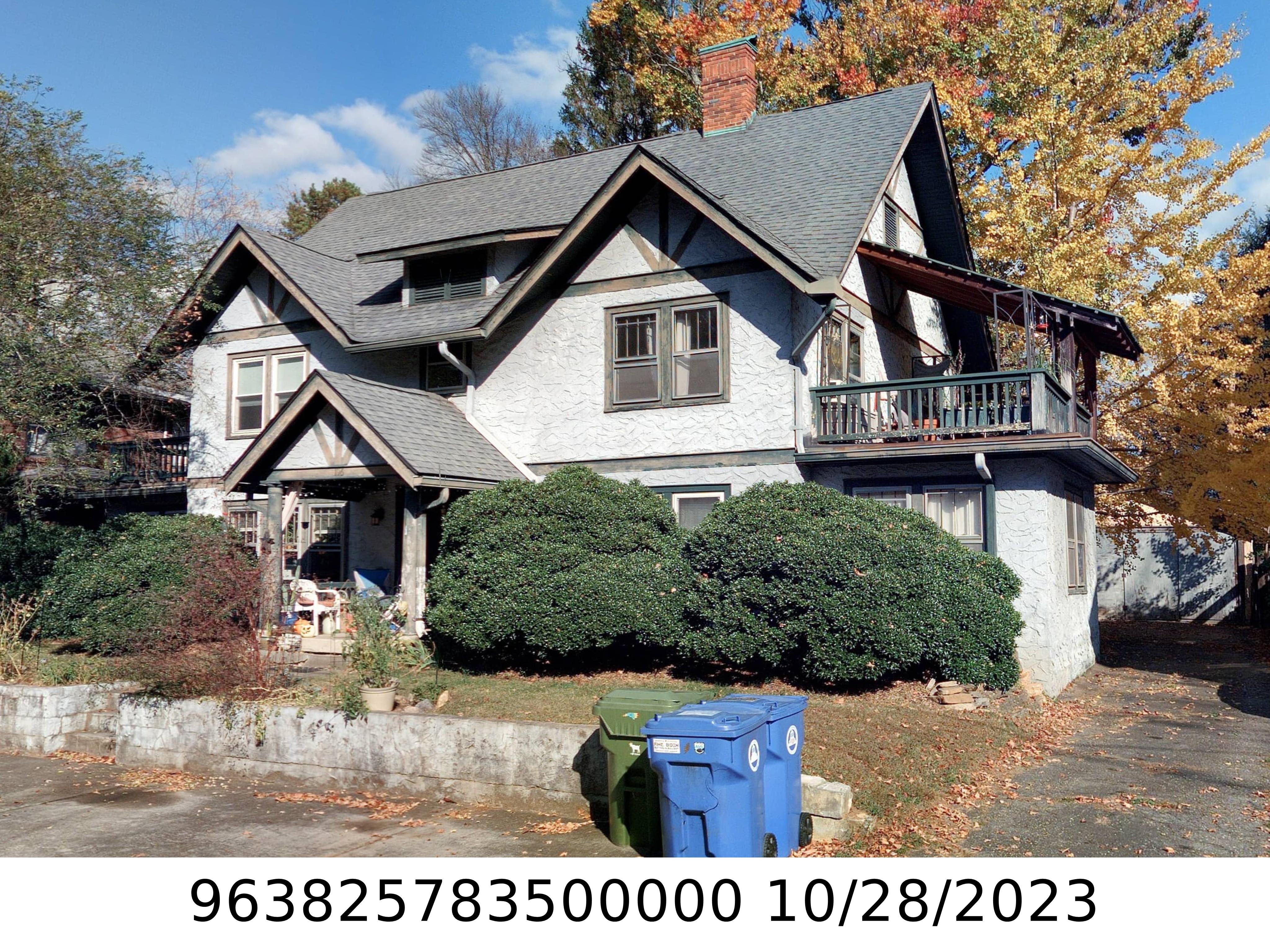 A picture of the property located at 196 BRUCEMONT CIR, ASHEVILLE NC 28806.
