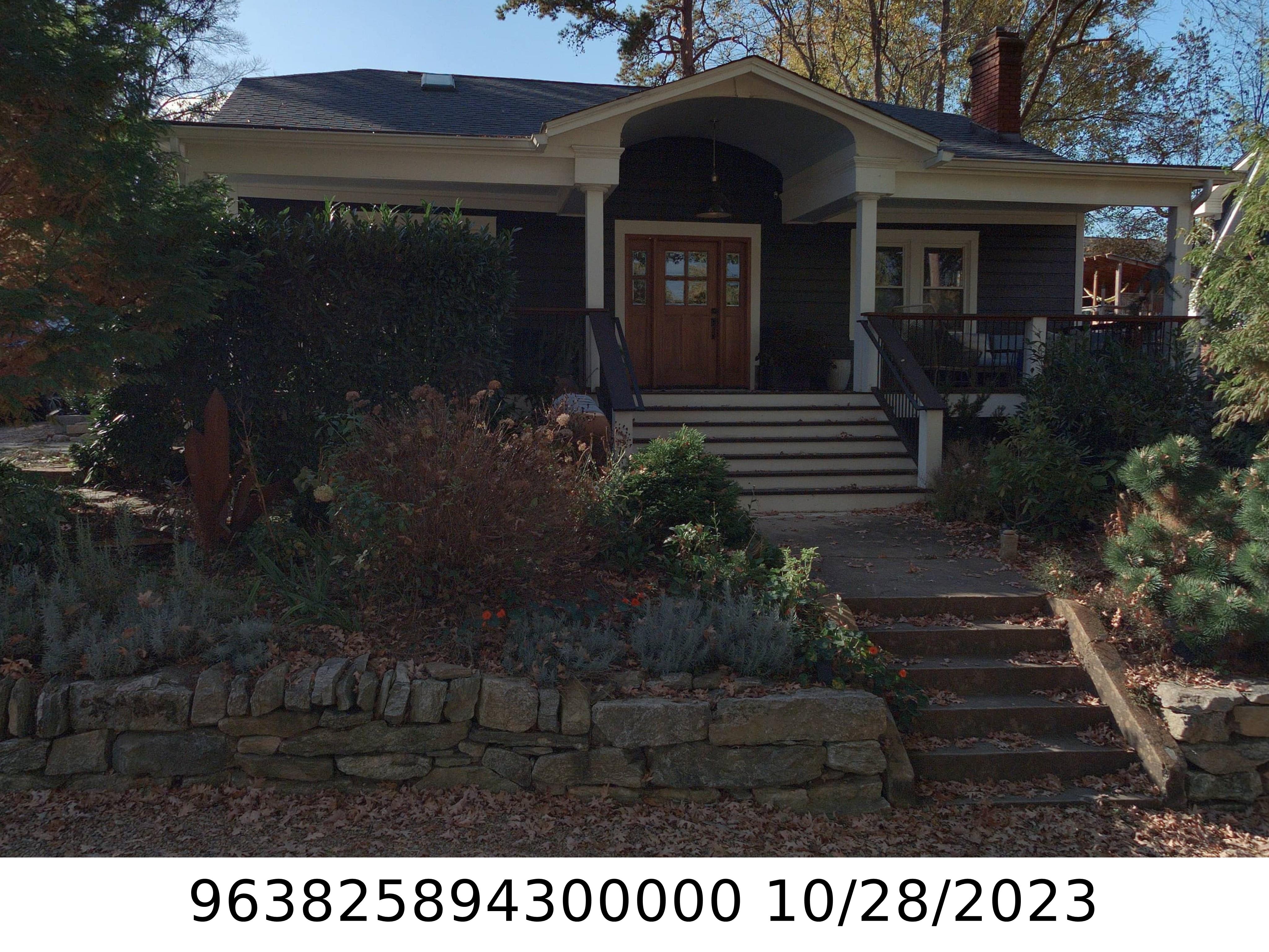 A picture of the property located at 36 BRUCEMONT CIR, ASHEVILLE NC 28806.