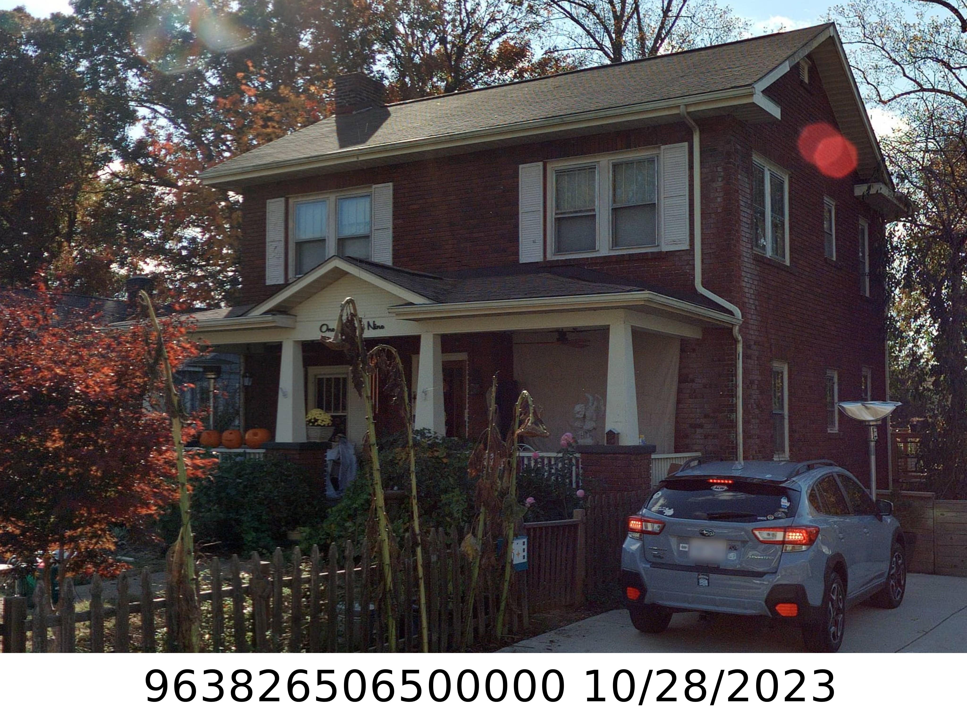 A picture of the property located at 179 BRUCEMONT CIR, ASHEVILLE NC 28806.