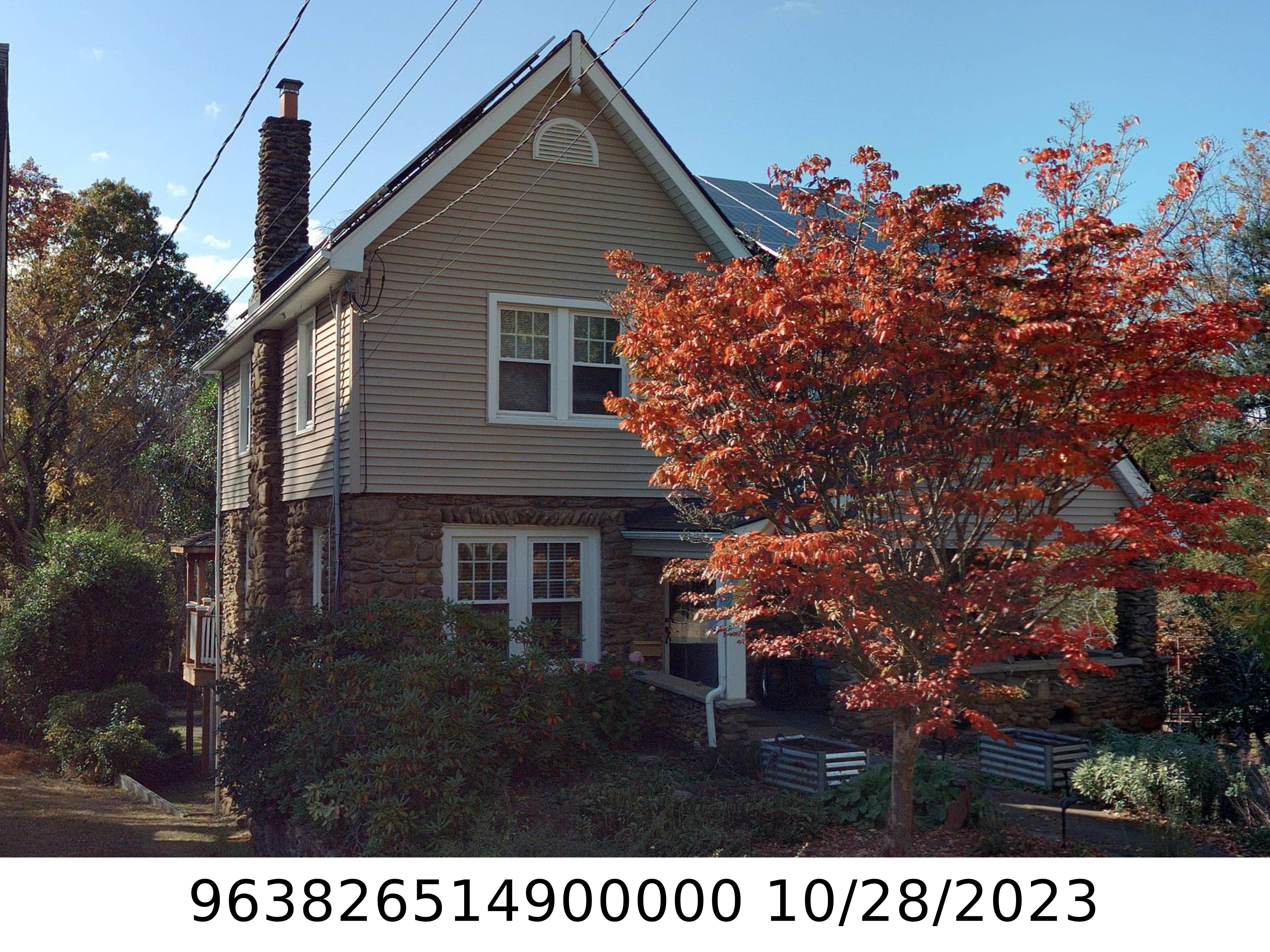 A picture of the property located at 169 BRUCEMONT CIR, ASHEVILLE NC 28806.