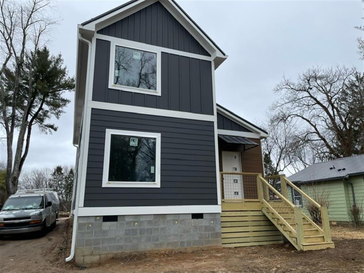 A picture of the property located at 339 HAZEL MILL RD, ASHEVILLE NC 28806.