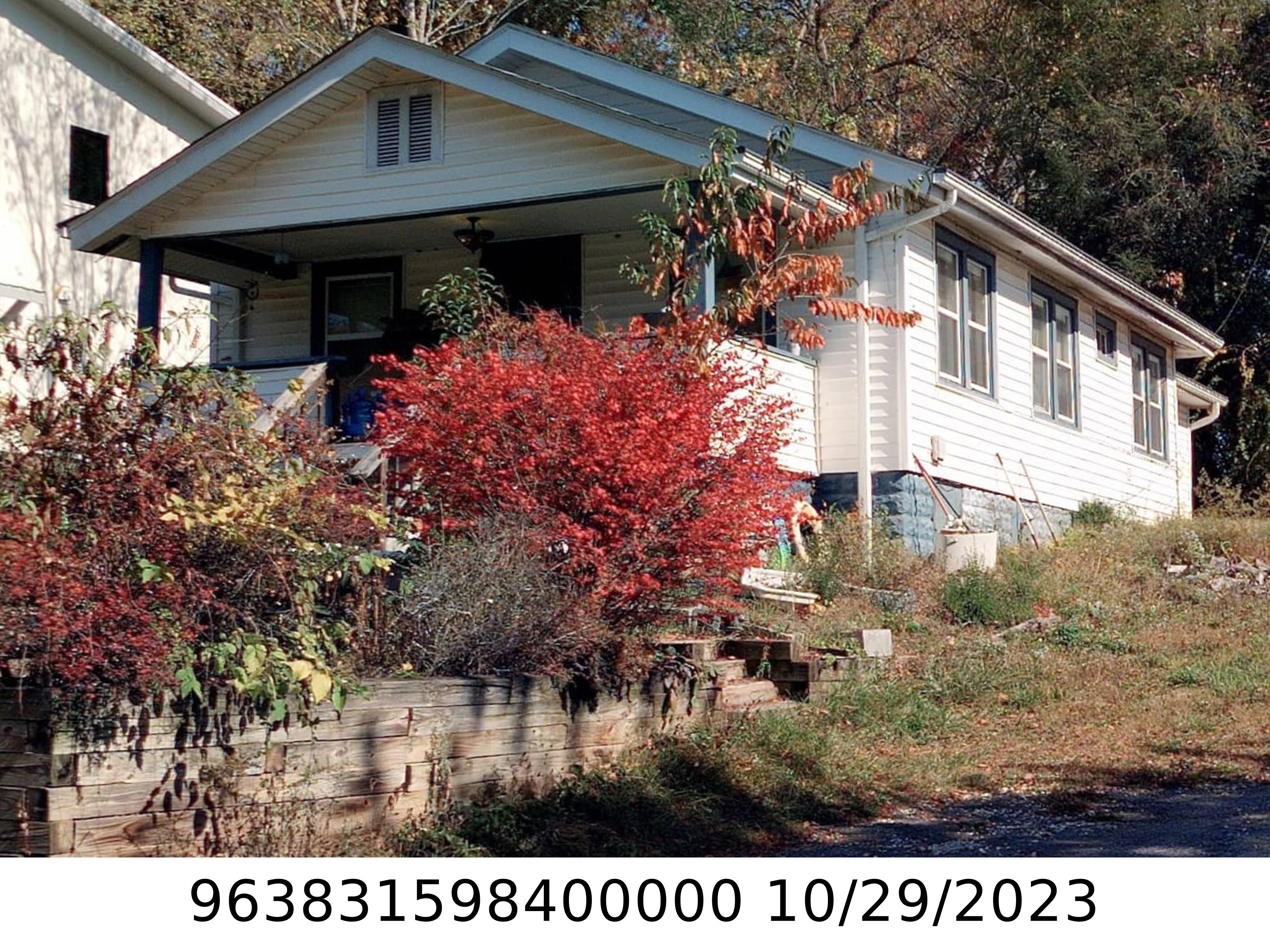 A picture of the property located at 172 HUDSON ST, ASHEVILLE NC 28806.