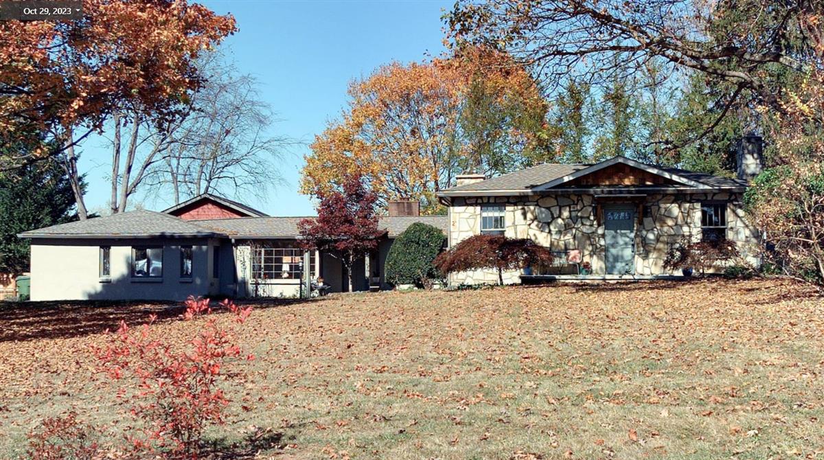 A picture of the property located at 21 DRAKE ST, ASHEVILLE NC 28806.