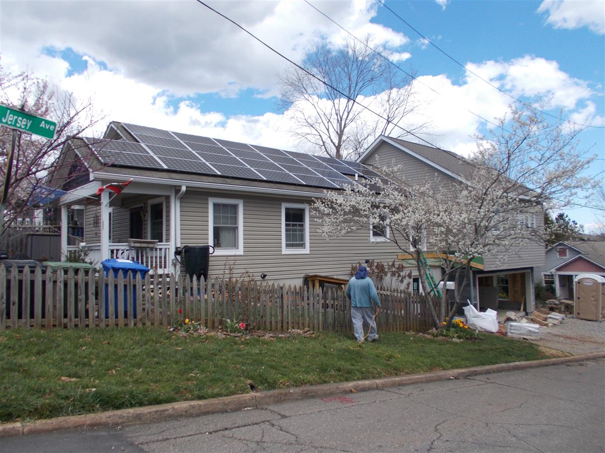 A picture of the property located at 122 HUDSON ST, ASHEVILLE NC 28806.