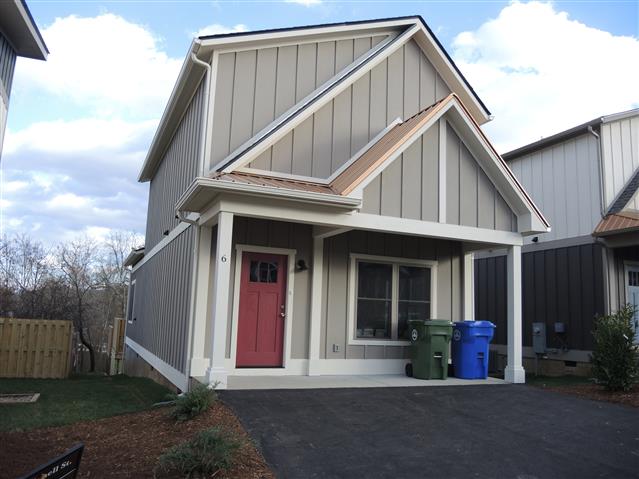 A picture of the property located at 6 GRINNELL ST, ASHEVILLE NC 28806.