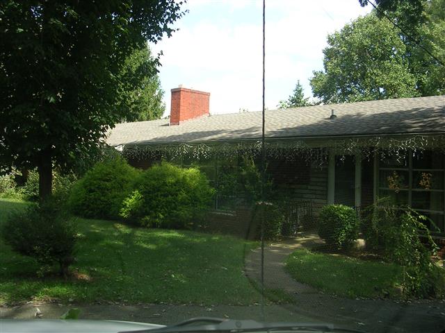 A picture of the property located at 69 BRUCEMONT CIR, ASHEVILLE NC 28806.