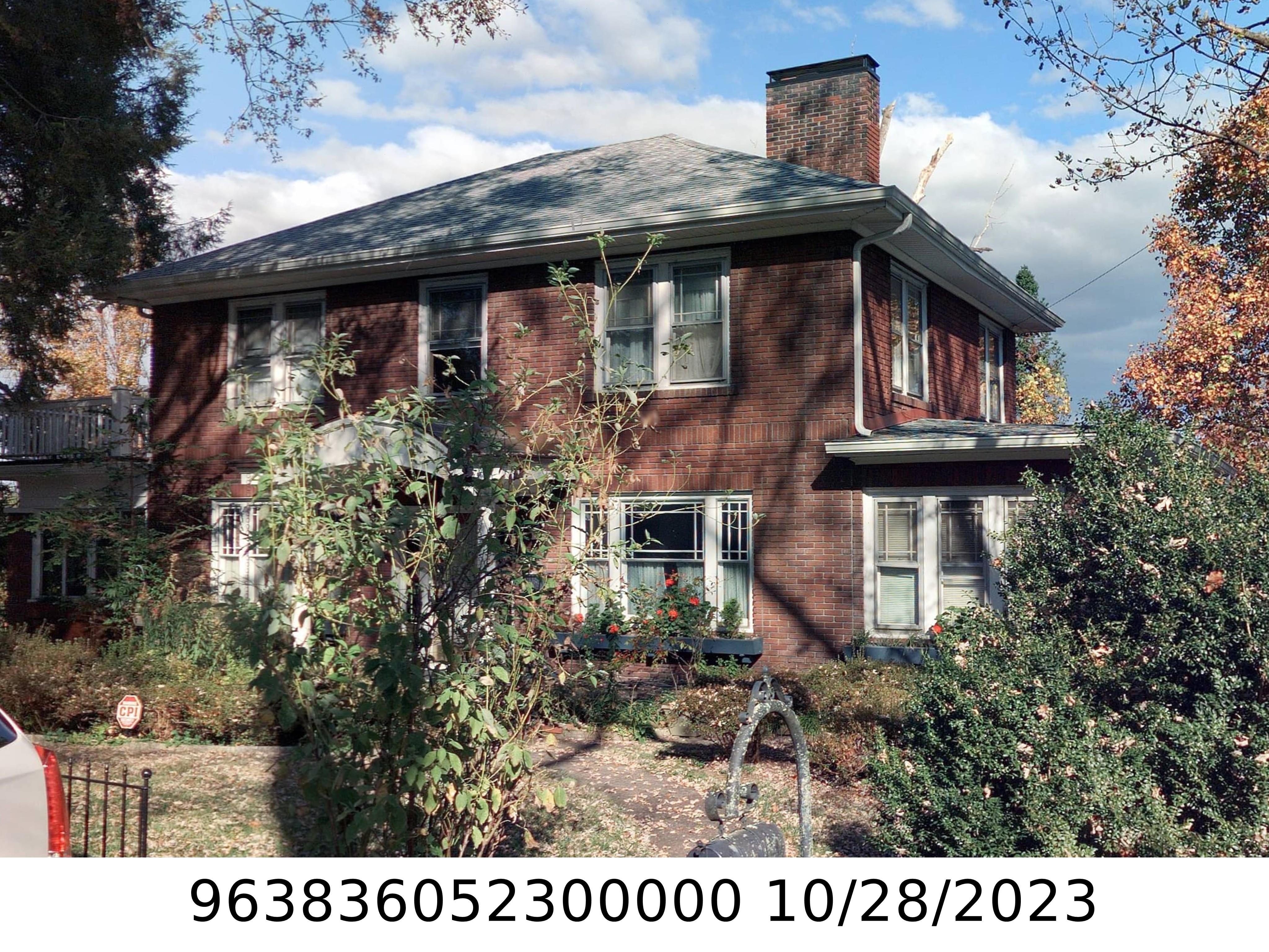 A picture of the property located at 85 BRUCEMONT CIR, ASHEVILLE NC 28806.