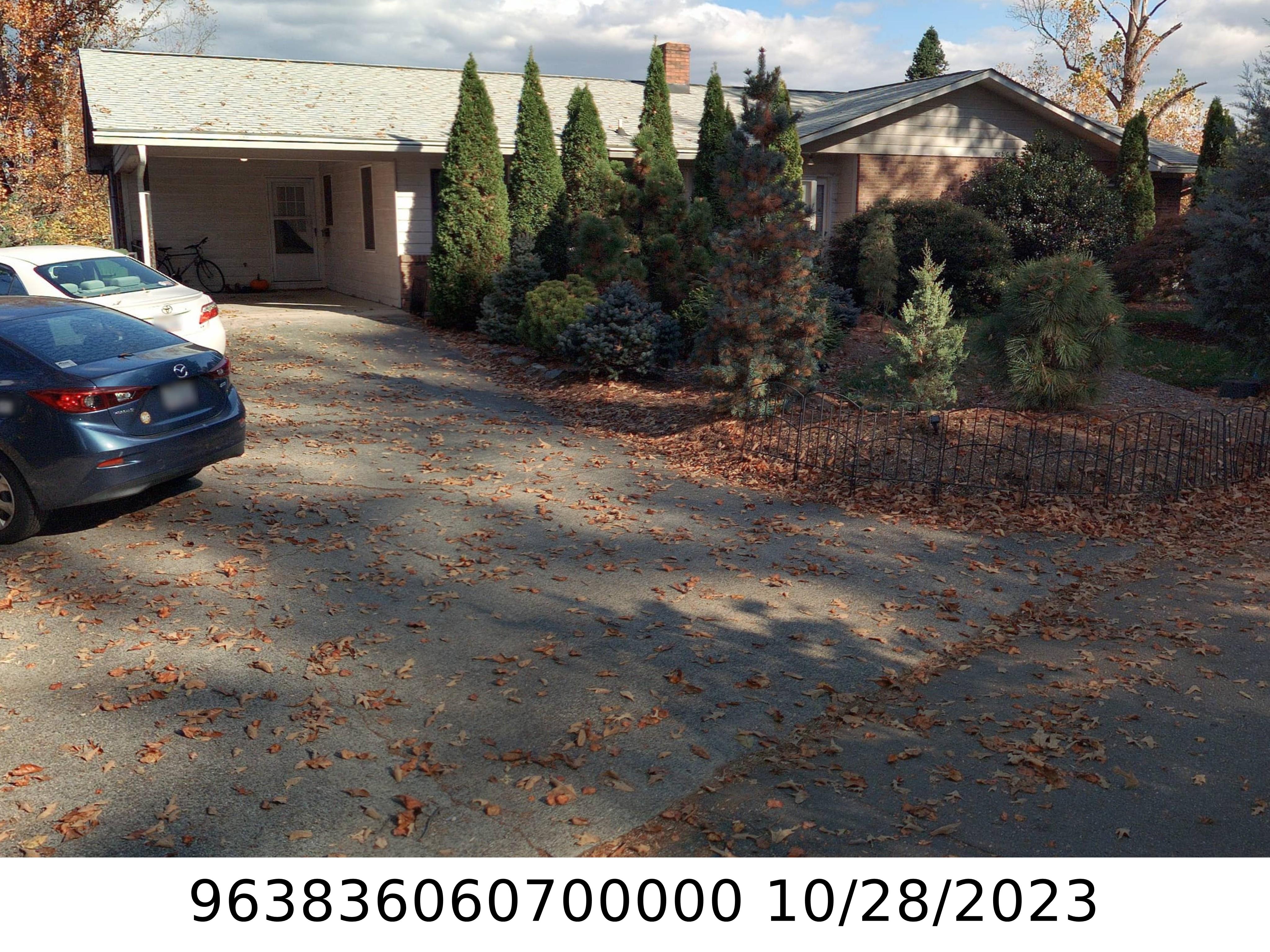 A picture of the property located at 87 BRUCEMONT CIR, ASHEVILLE NC 28806.