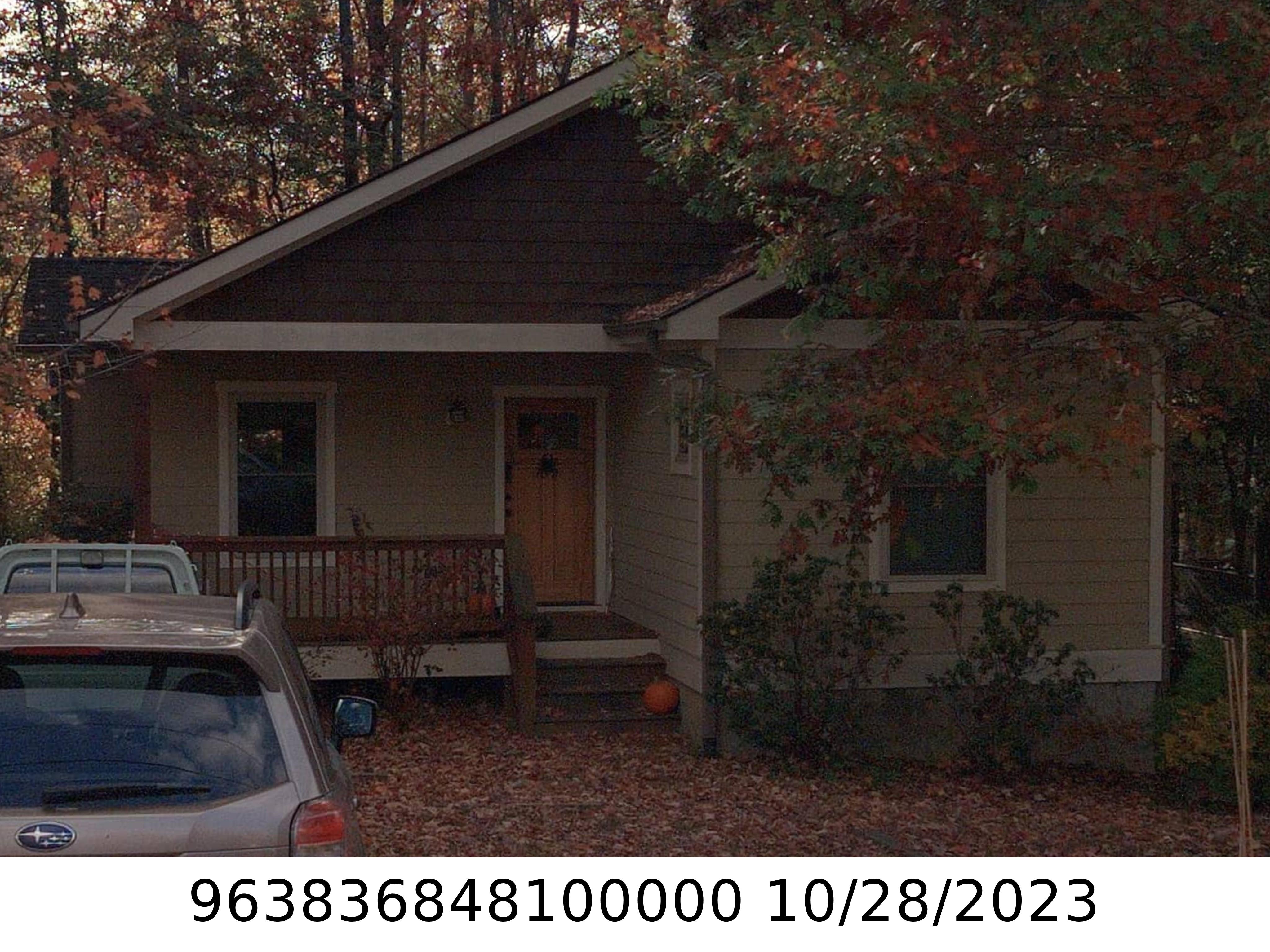 A picture of the property located at 32 MARDELL CIR, ASHEVILLE NC 28806.