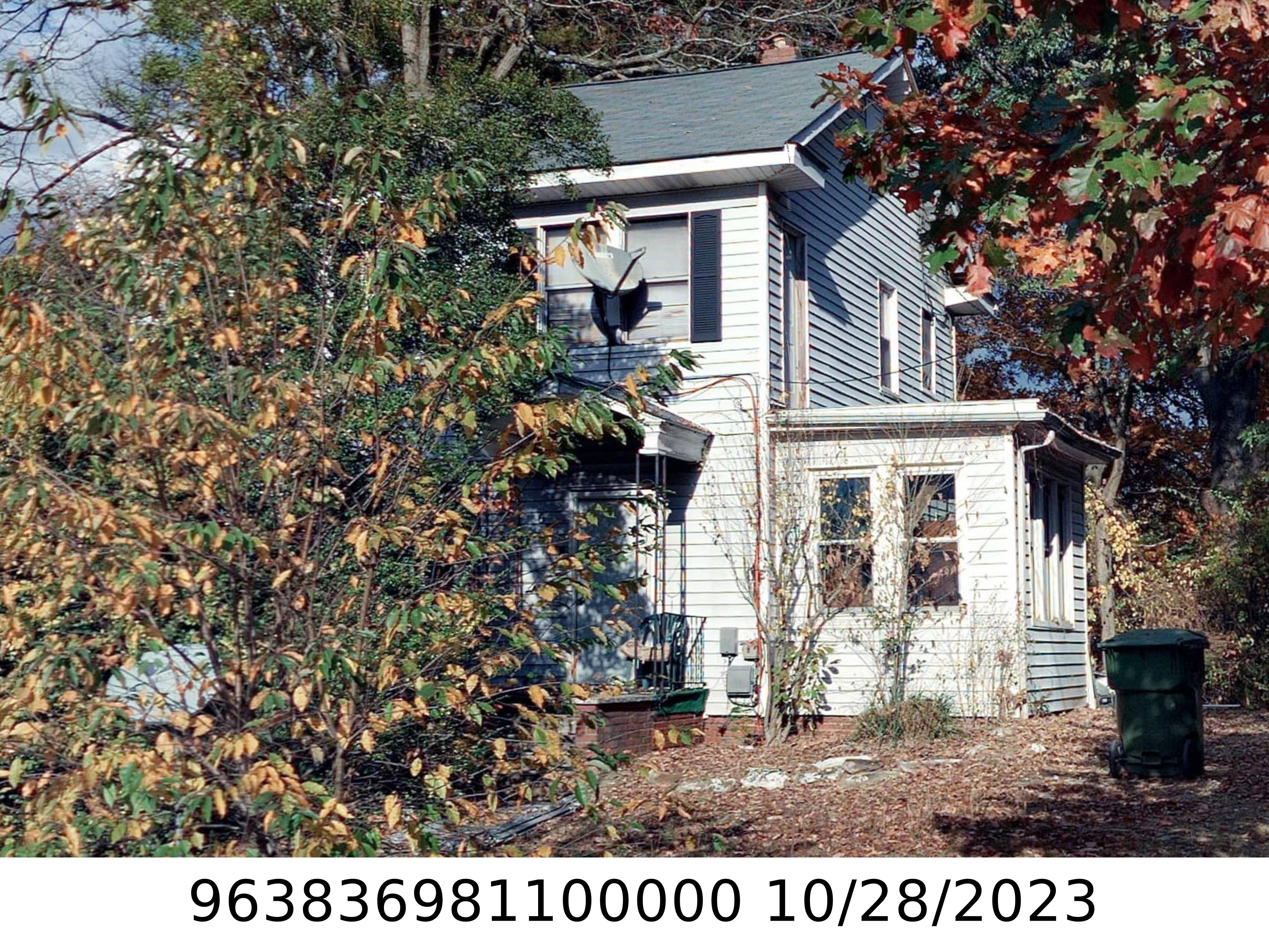 A picture of the property located at 65 MARDELL CIR, ASHEVILLE NC 28806.