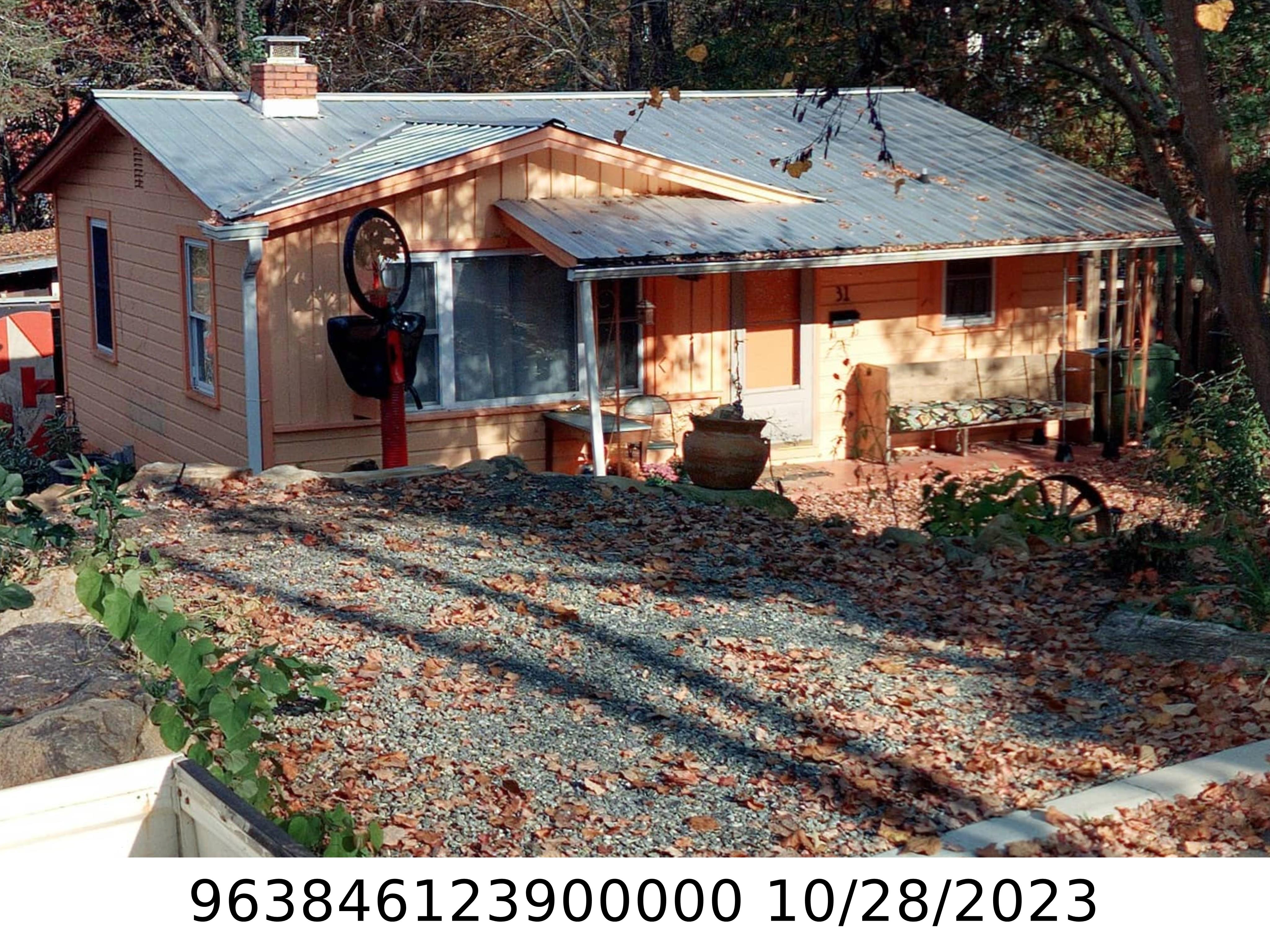 A picture of the property located at 31 MARDELL CIR, ASHEVILLE NC 28806.