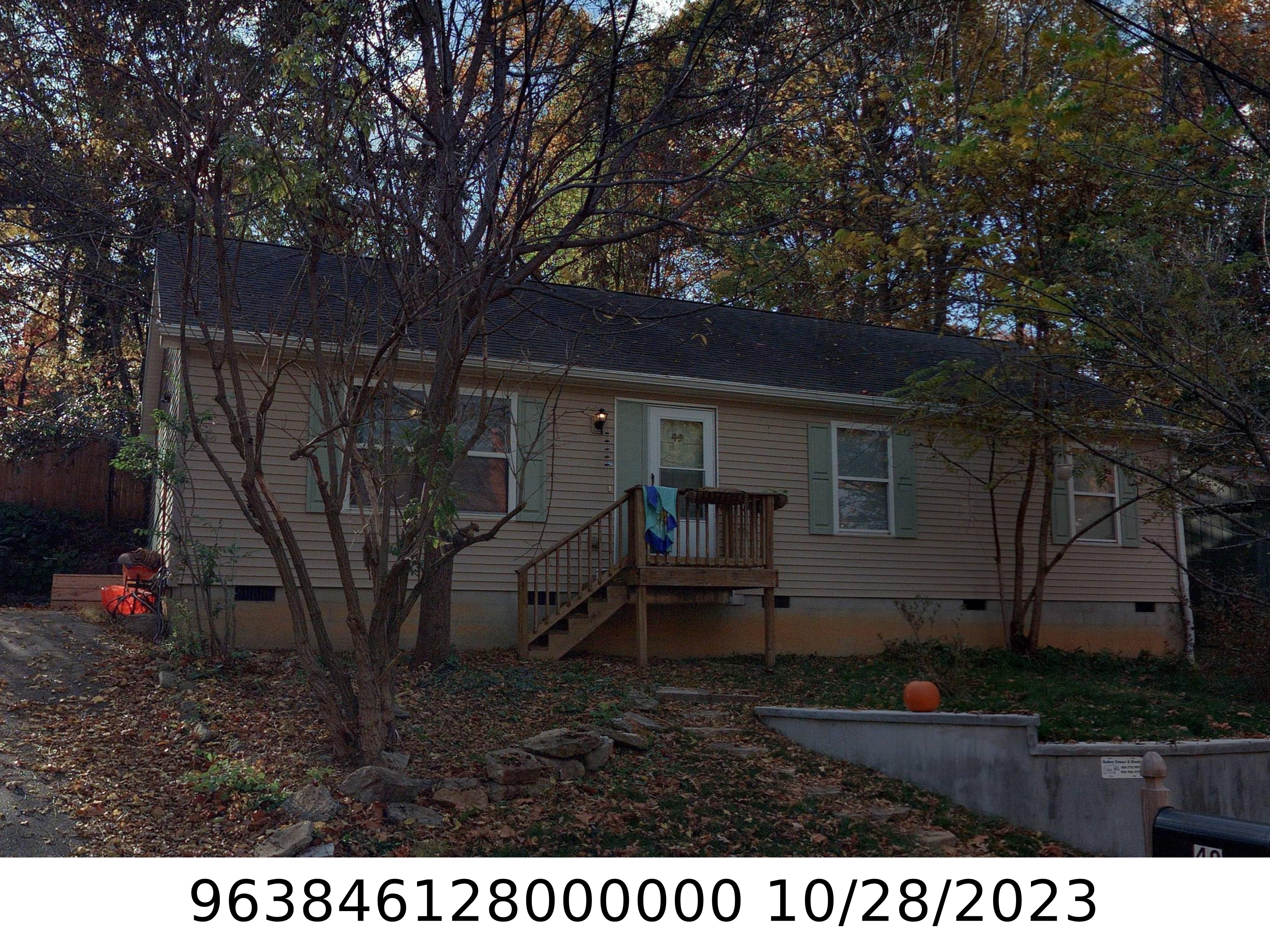 A picture of the property located at 9 MARDELL CIR, ASHEVILLE NC 28806.