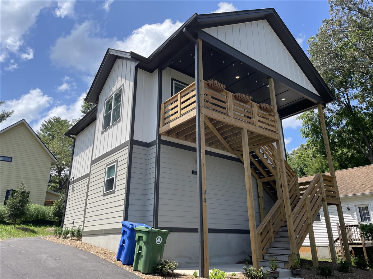 A picture of the property located at 44 BUFFALO ST, ASHEVILLE NC 28806.