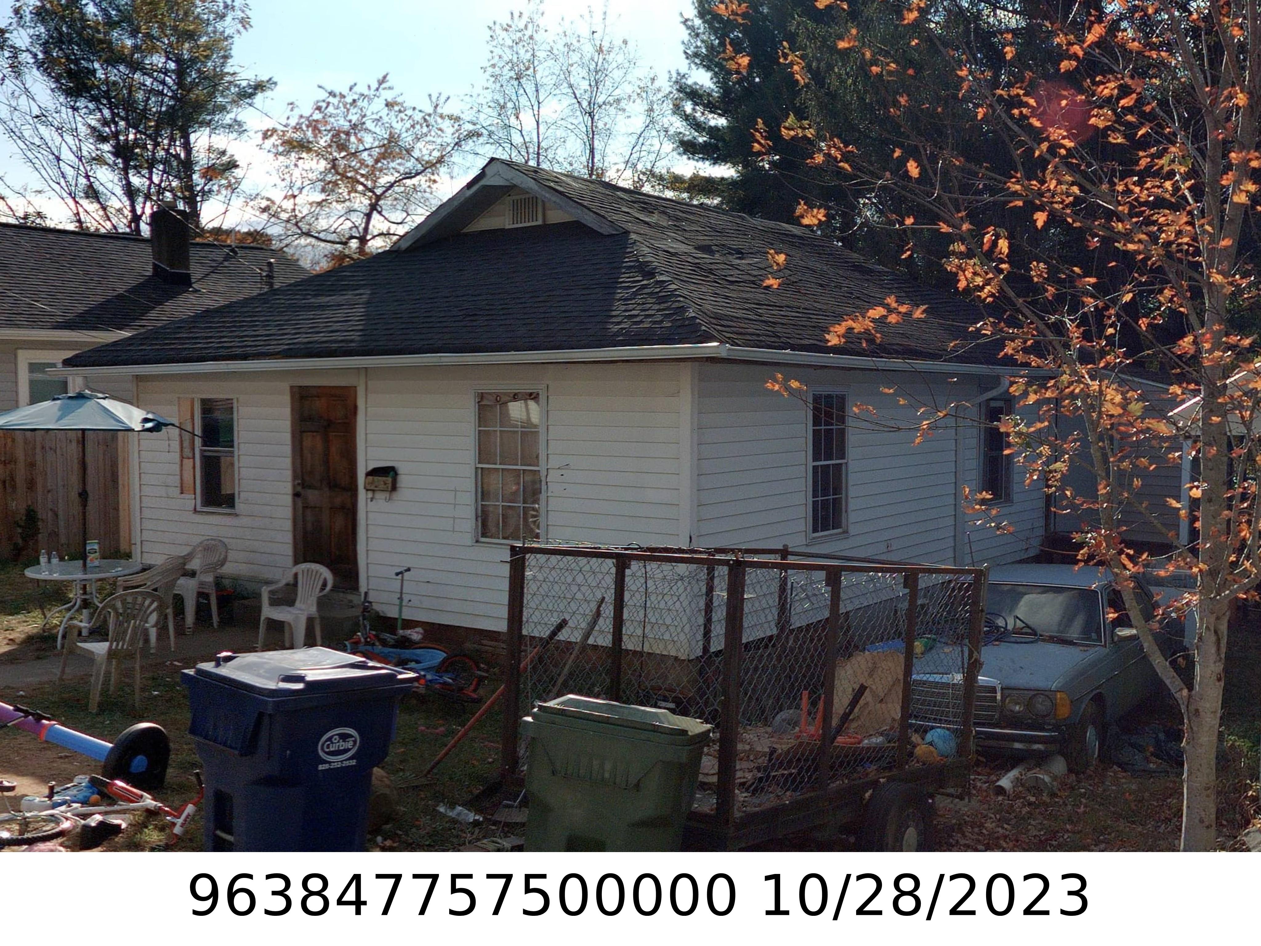 A picture of the property located at 218 FAYETTEVILLE ST, ASHEVILLE NC 28806.