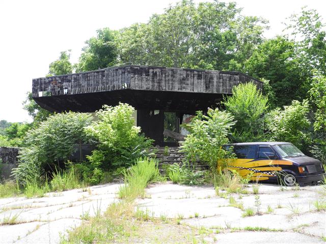 A picture of the property located at 220 HAZEL MILL RD, ASHEVILLE NC 28806.