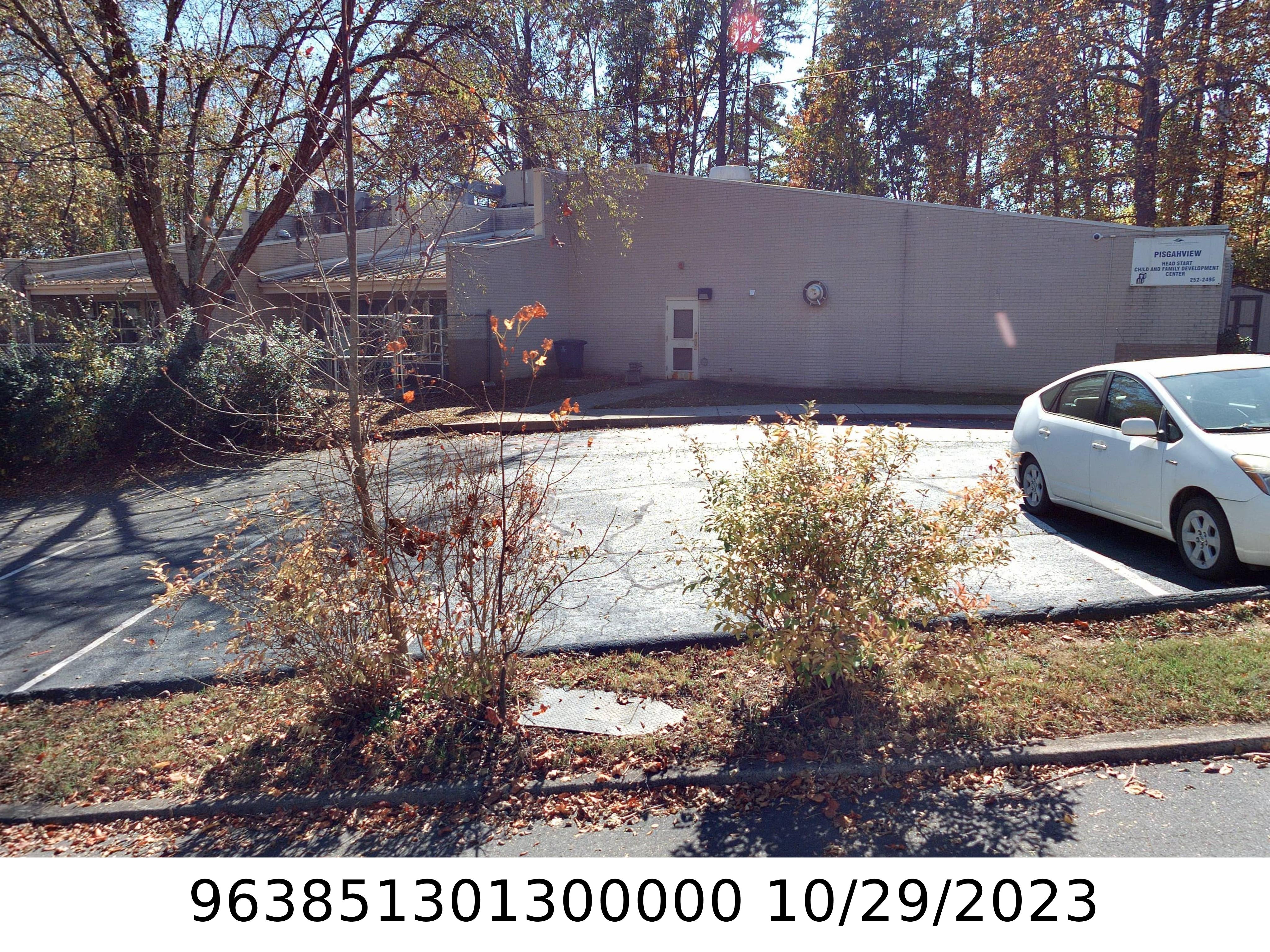 A picture of the property located at 1 GRANADA ST, ASHEVILLE NC 28806.