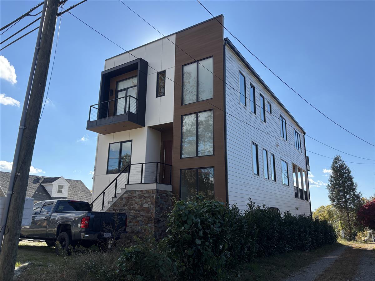 A picture of the property located at 102 PENNSYLVANIA AVE, ASHEVILLE NC 28806.