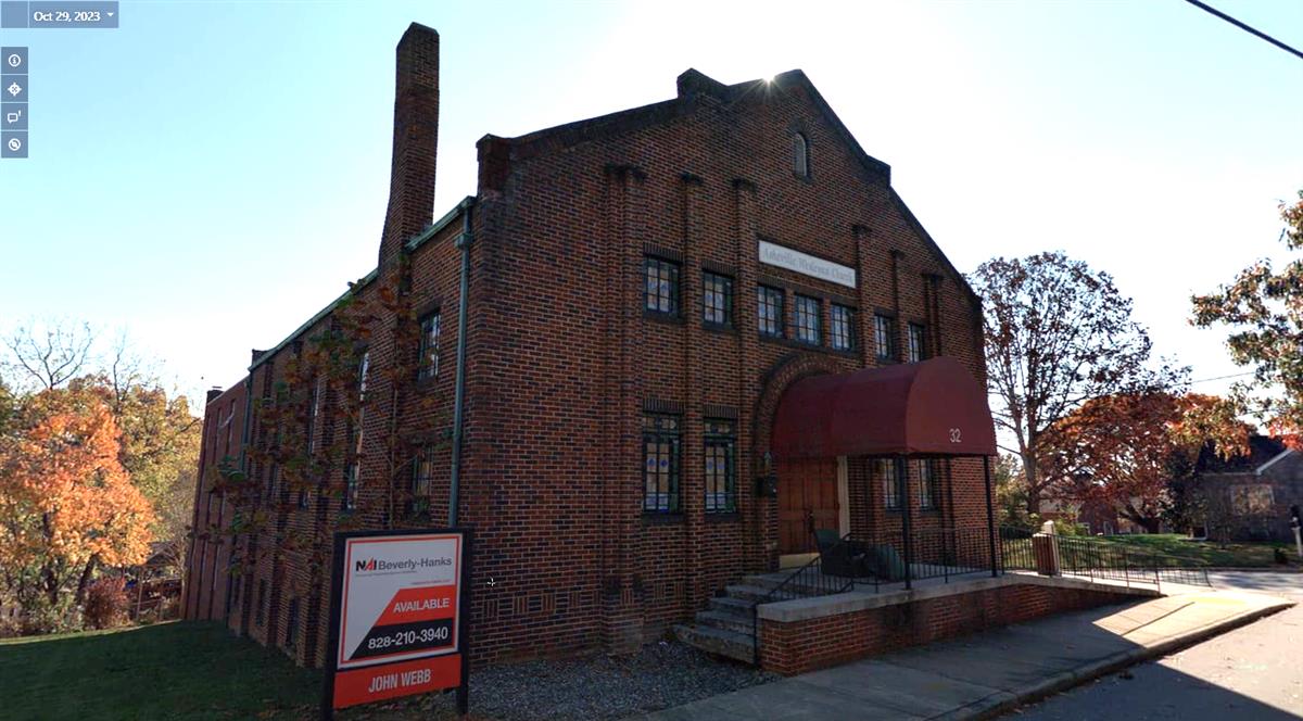 A picture of the property located at 32 RICHMOND AVE, ASHEVILLE NC 28806.