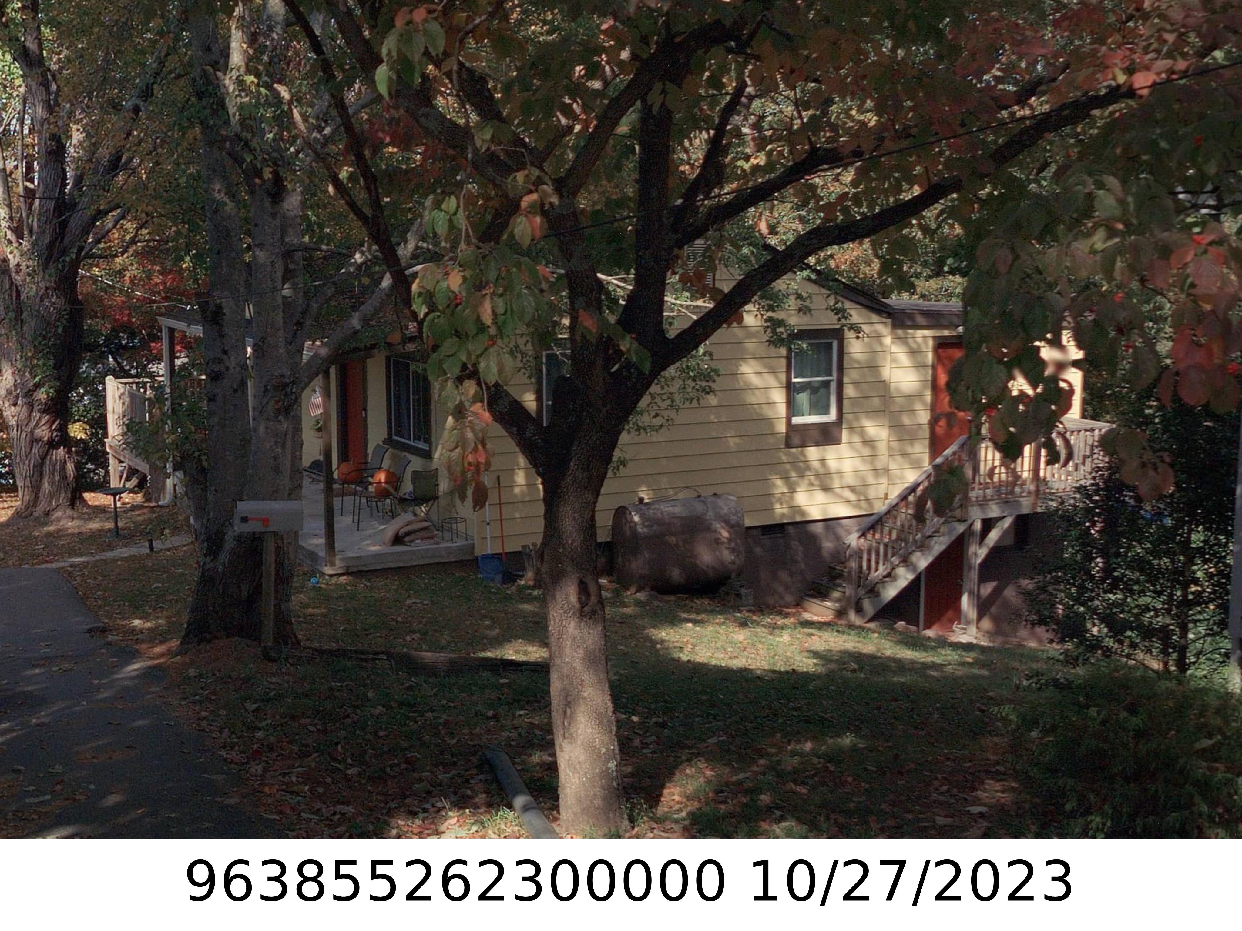 A picture of the property located at 87 ARGYLE LN, ASHEVILLE NC 28806.