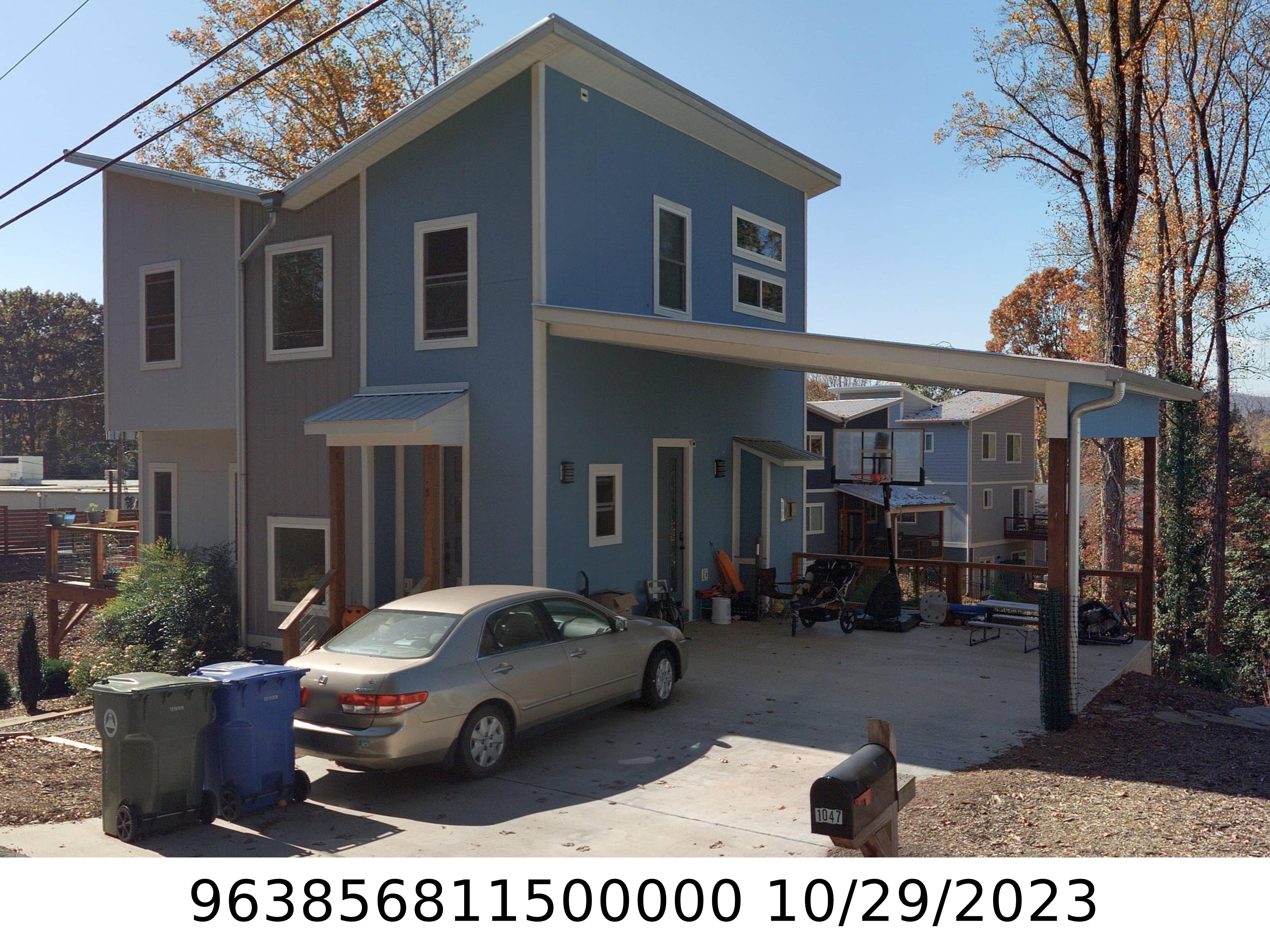 A picture of the property located at 1047 SEVEN OAKS RD, ASHEVILLE NC 28806.