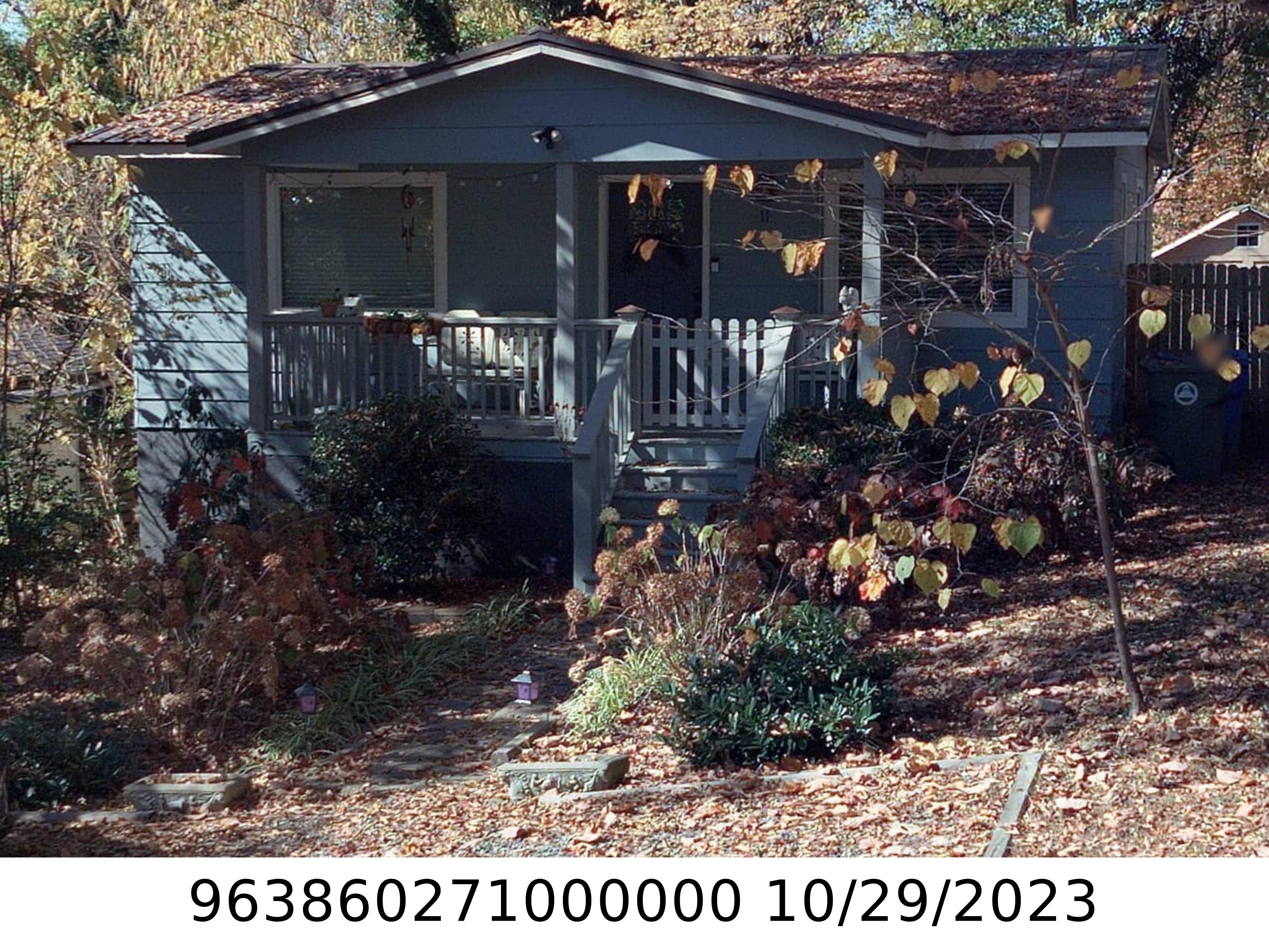 A picture of the property located at 11 REDBO LN, ASHEVILLE NC 28806.