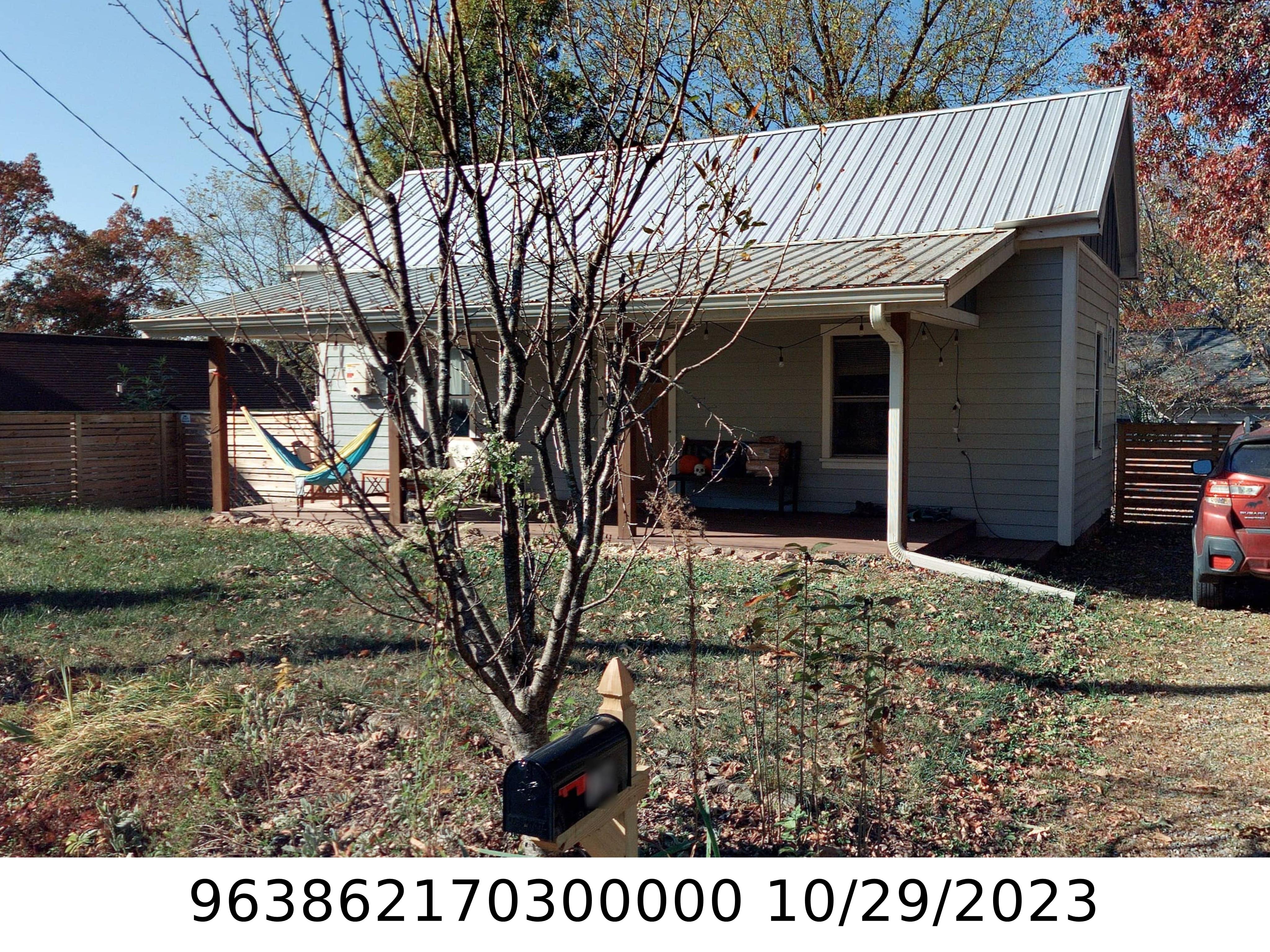 A picture of the property located at 135 MICHIGAN AVE, ASHEVILLE NC 28806.