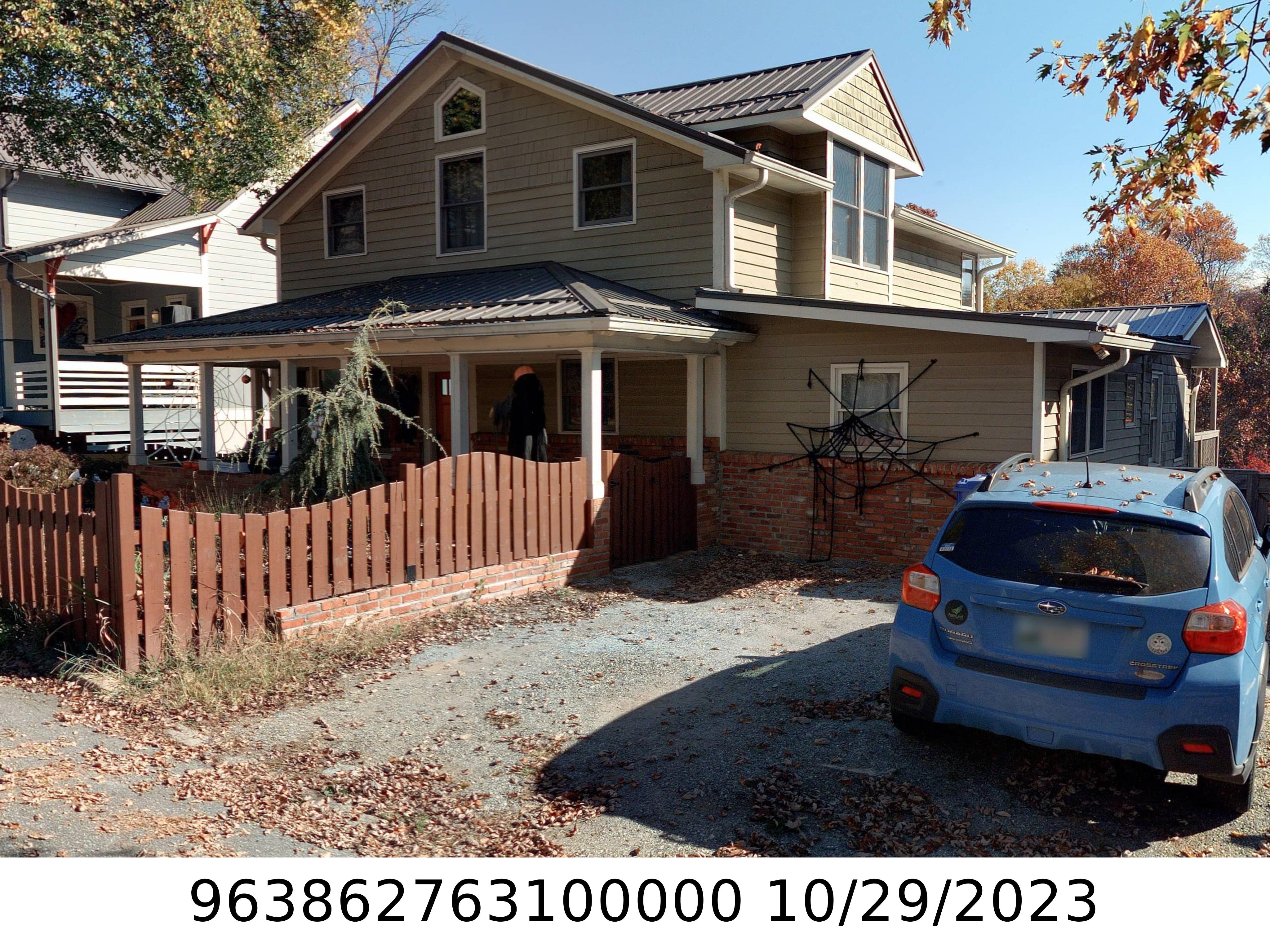 A picture of the property located at 136 SWANNANOA AVE, ASHEVILLE NC 28806.