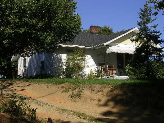 A picture of the property located at 264 WESTWOOD PL, ASHEVILLE NC 28806.