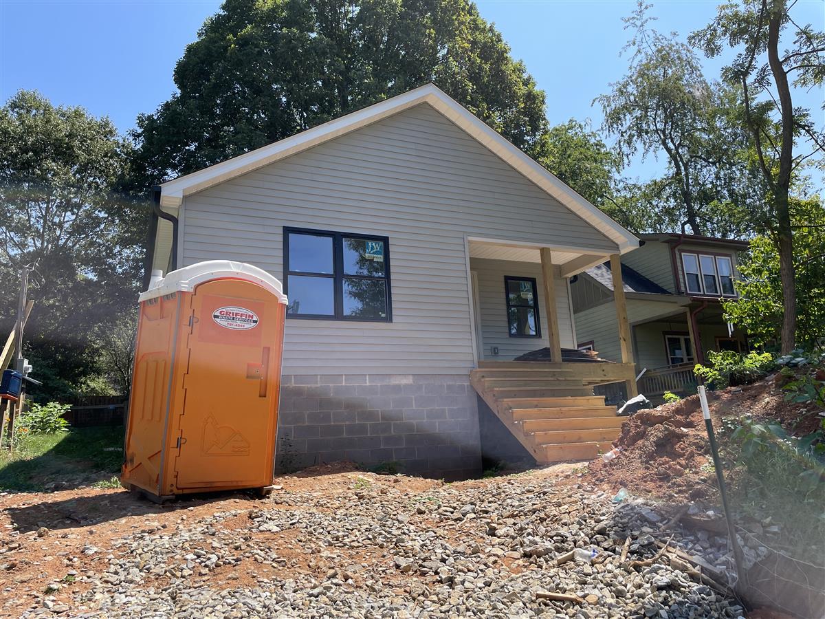 A picture of the property located at 76 FRANCES ST, ASHEVILLE NC 28806.